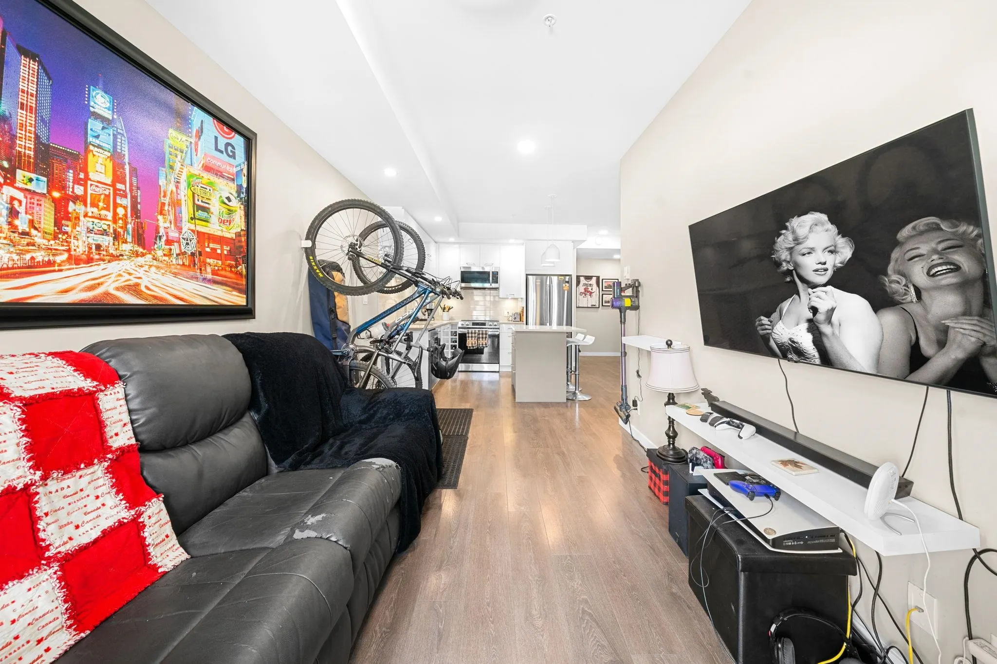 411 38033 Second Avenue