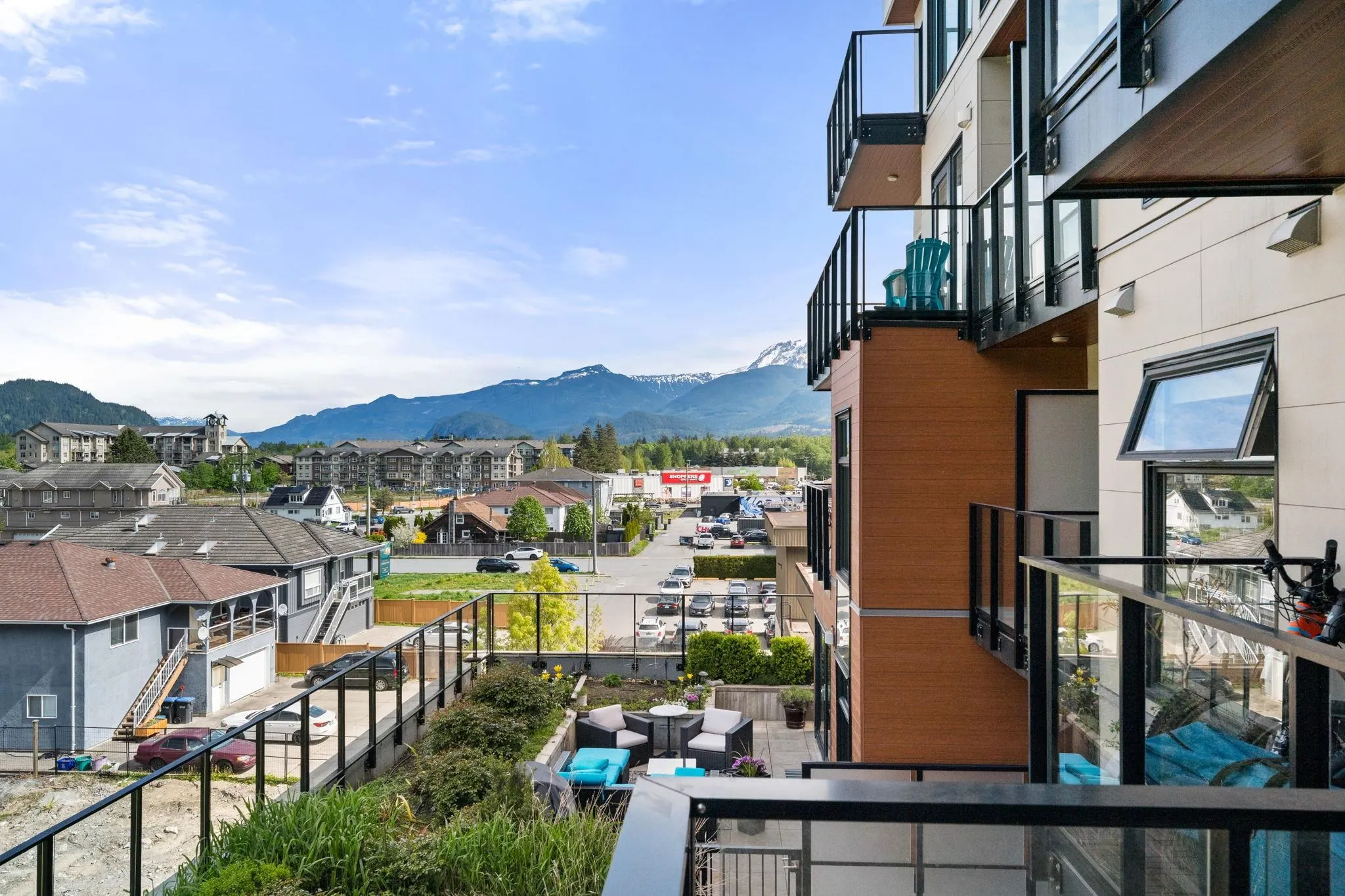 411 38033 Second Avenue