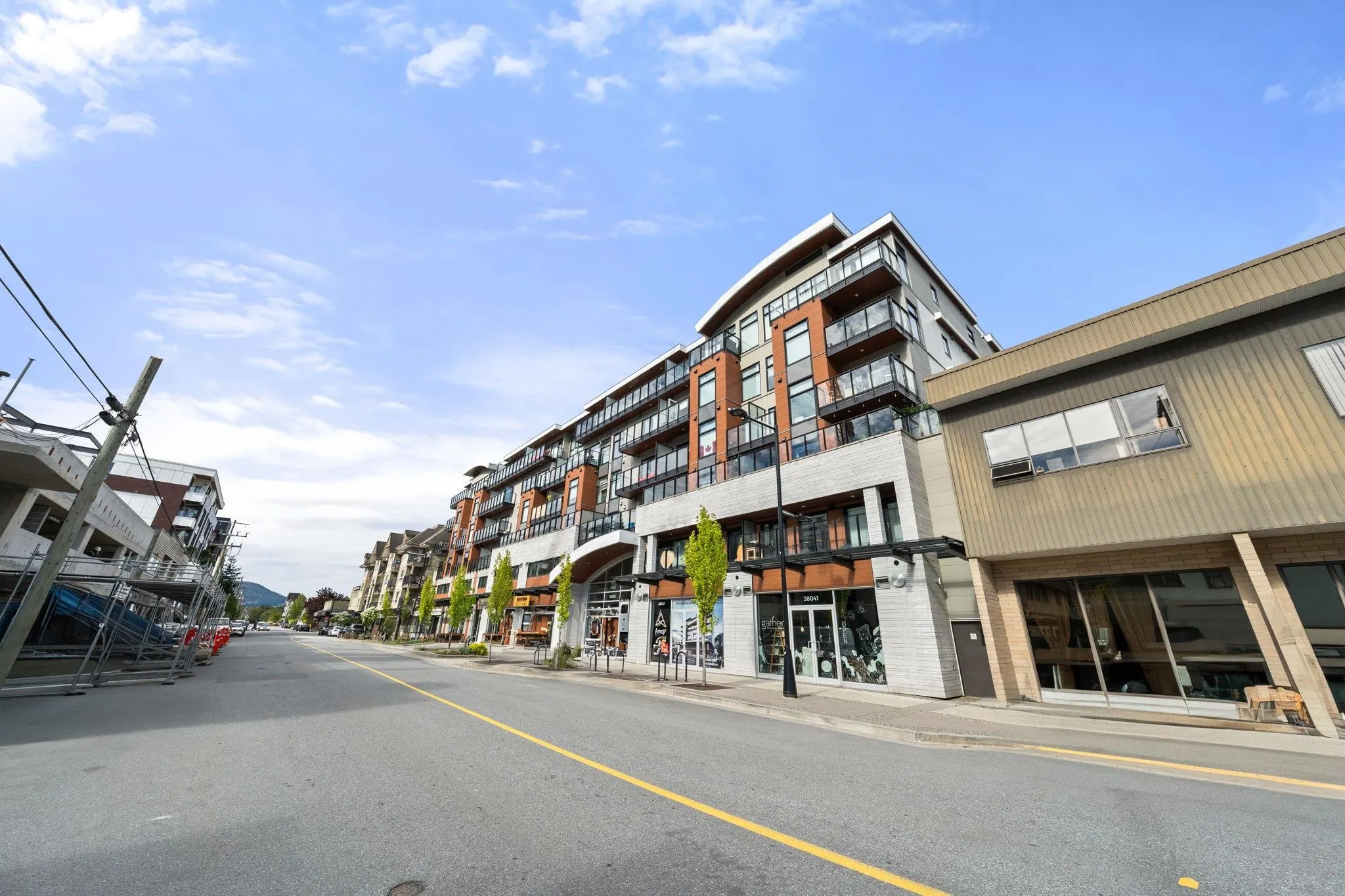 411 38033 Second Avenue