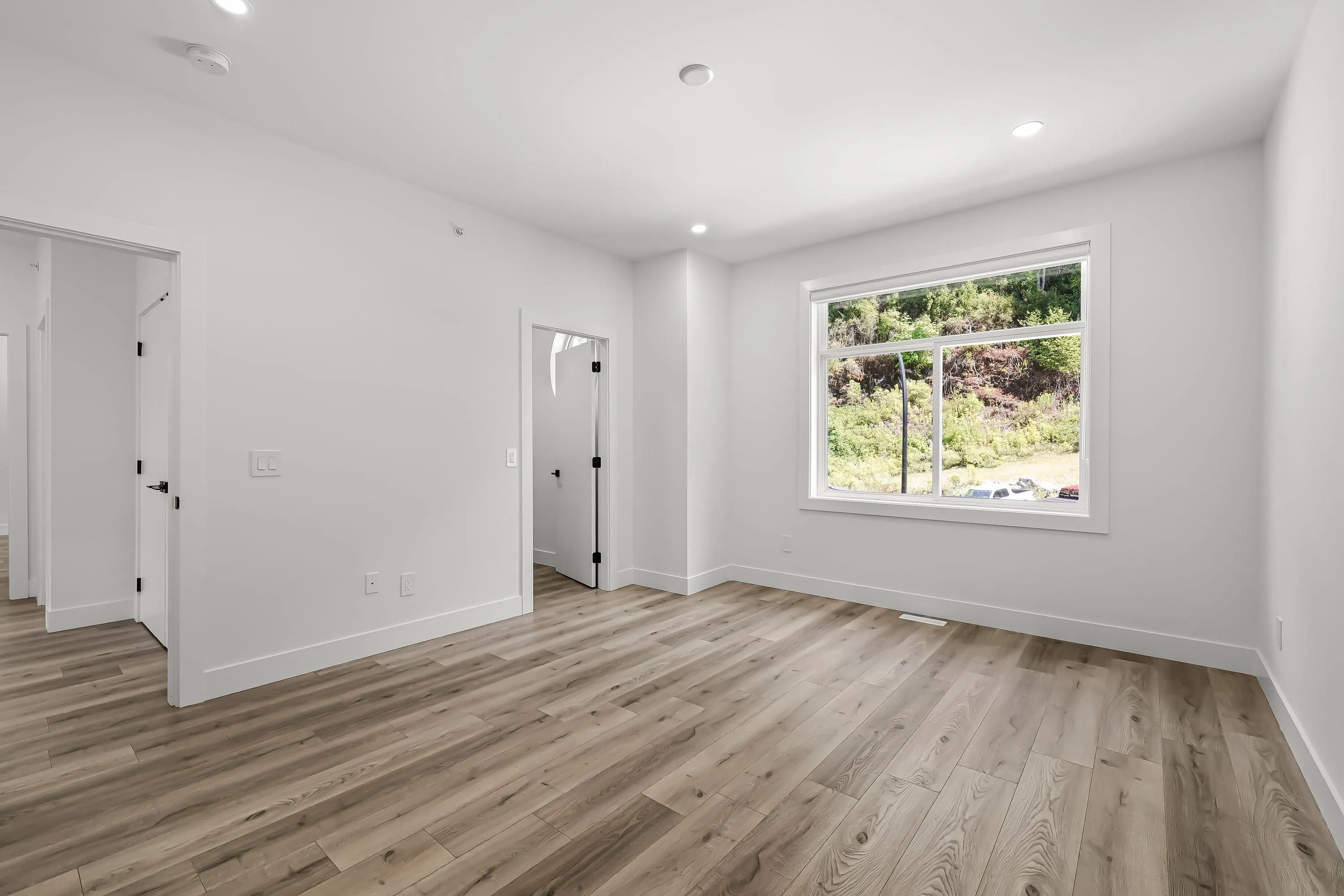 8587 Forest Gate Drive