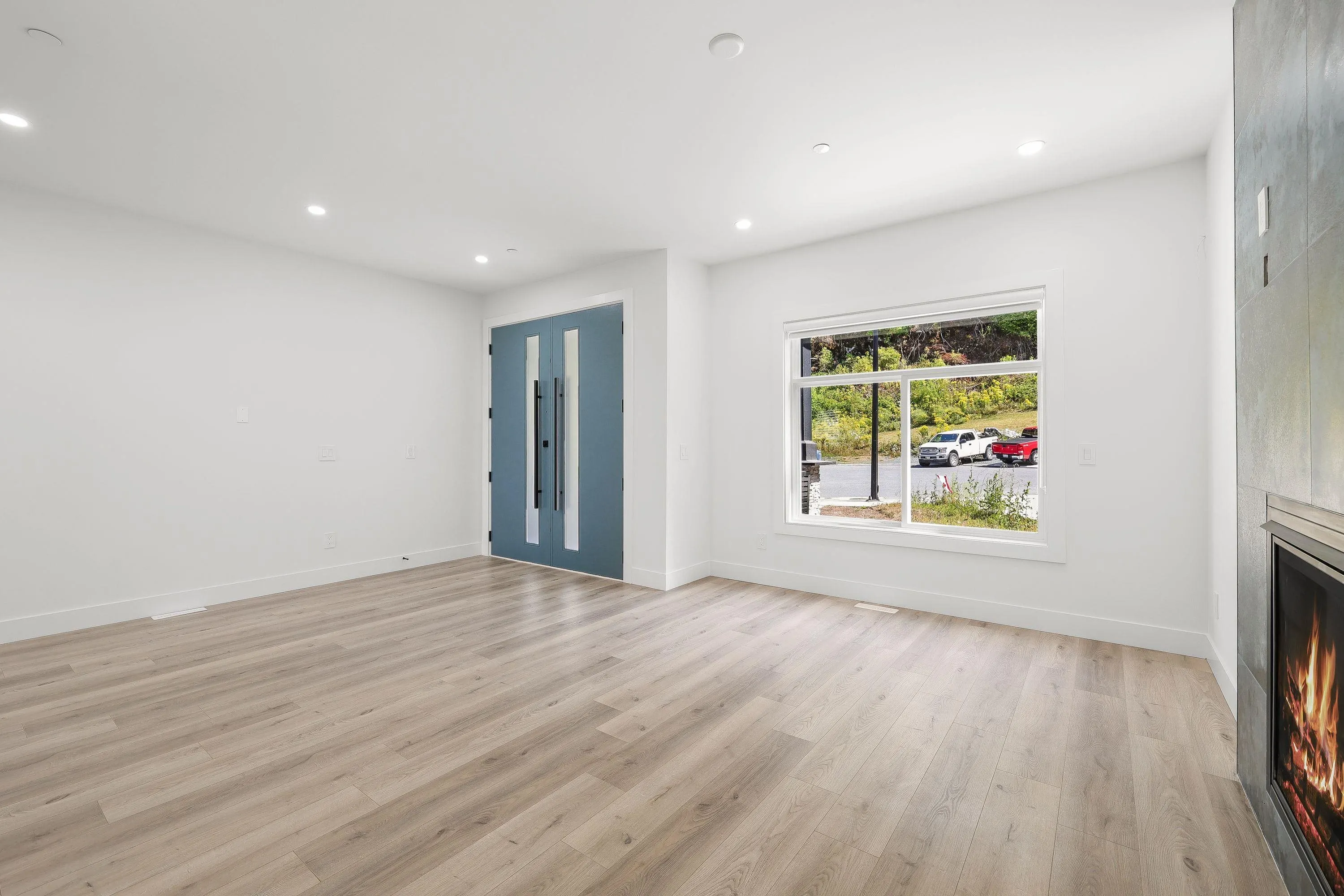 8587 Forest Gate Drive