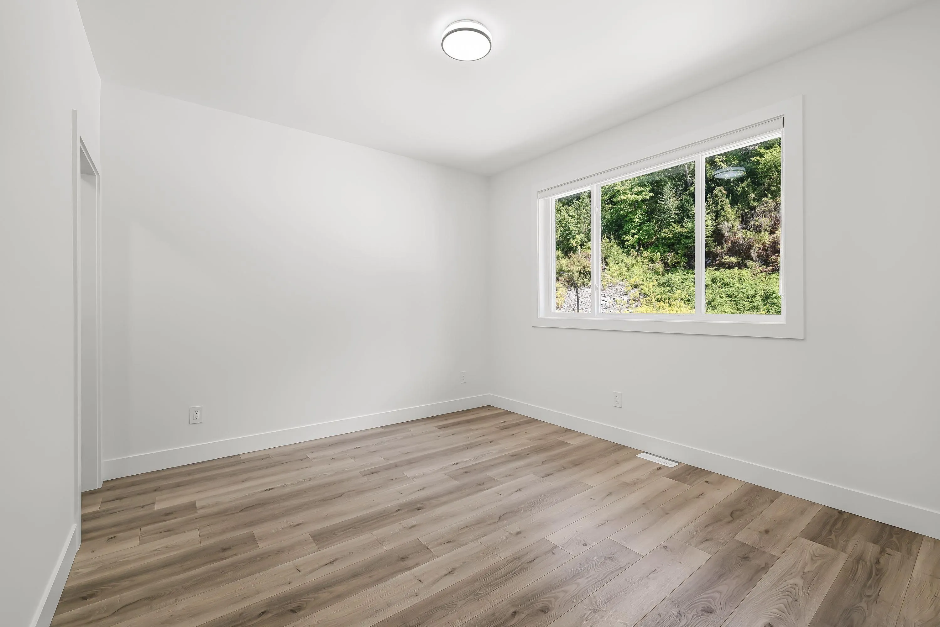 8587 Forest Gate Drive