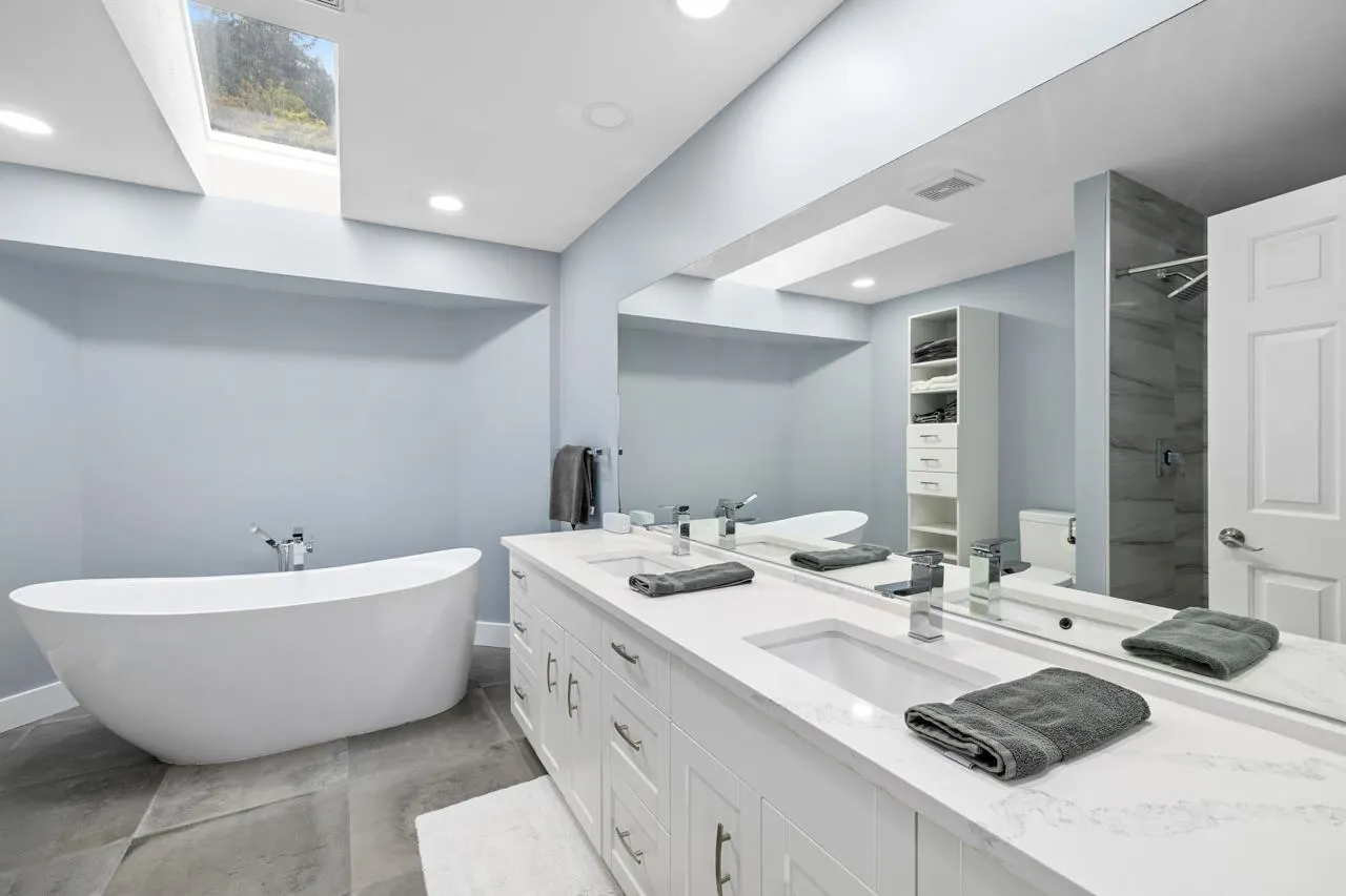 15333 Sheridan Drive