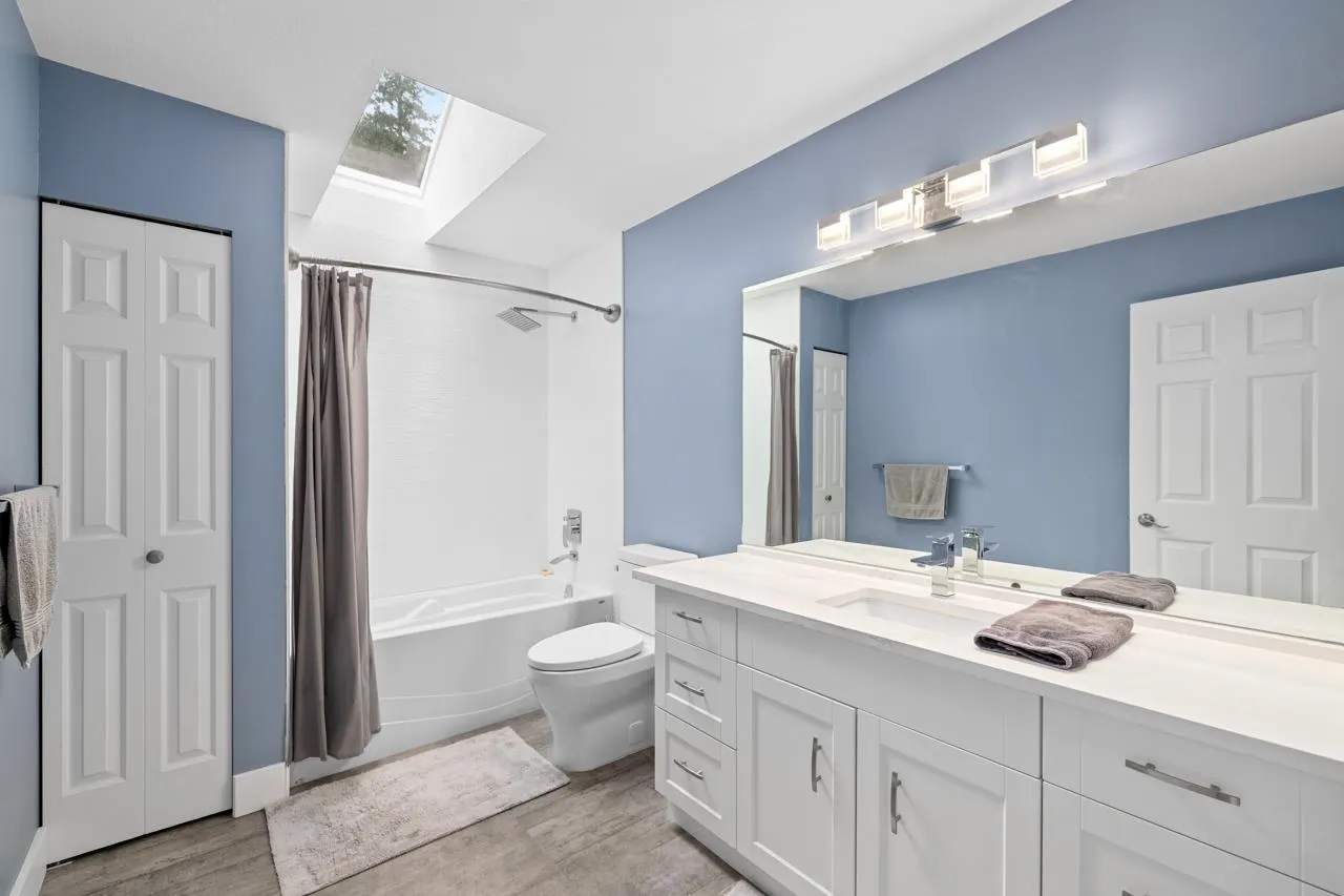 15333 Sheridan Drive