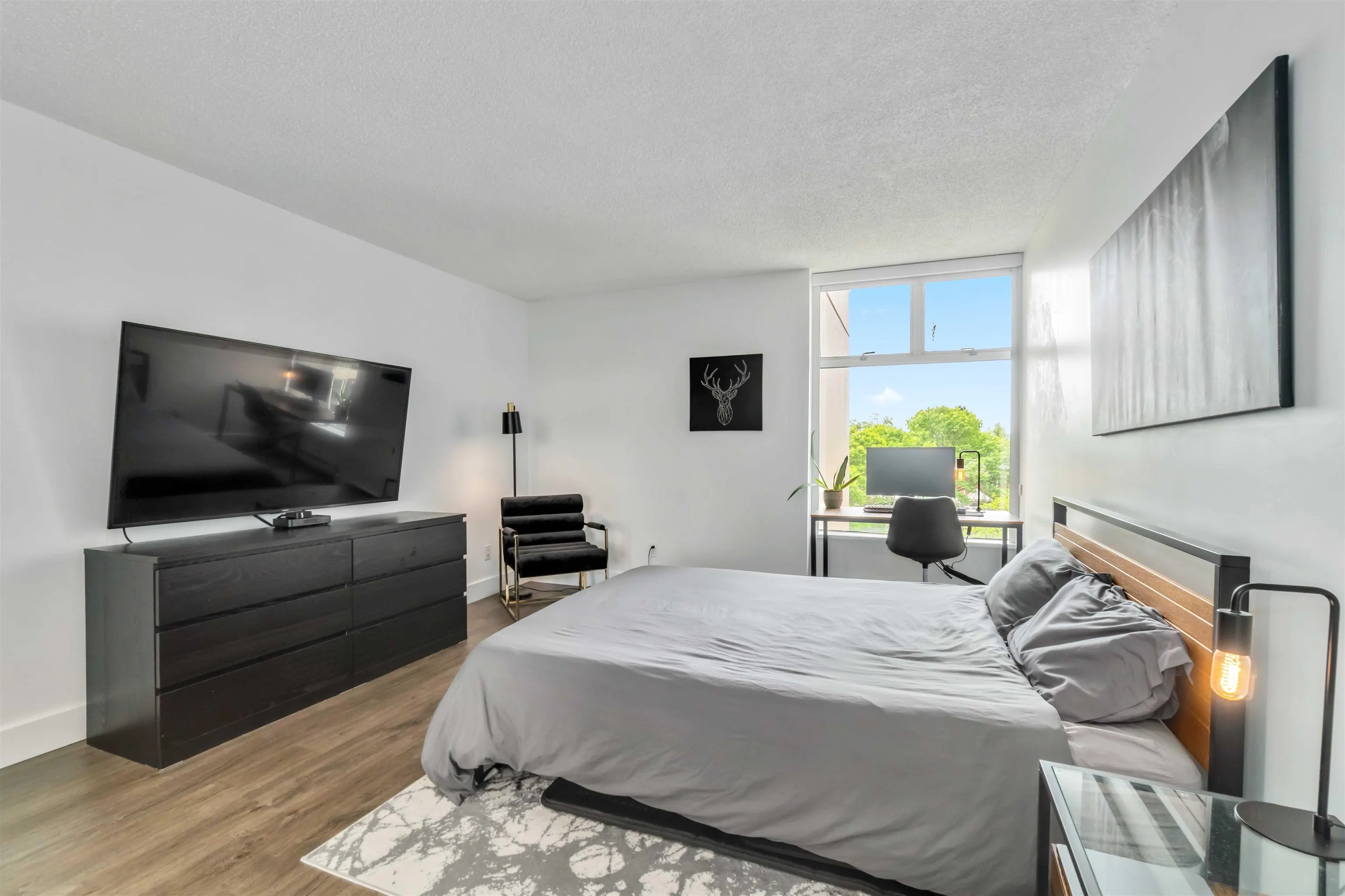 405 1045 Quayside Drive