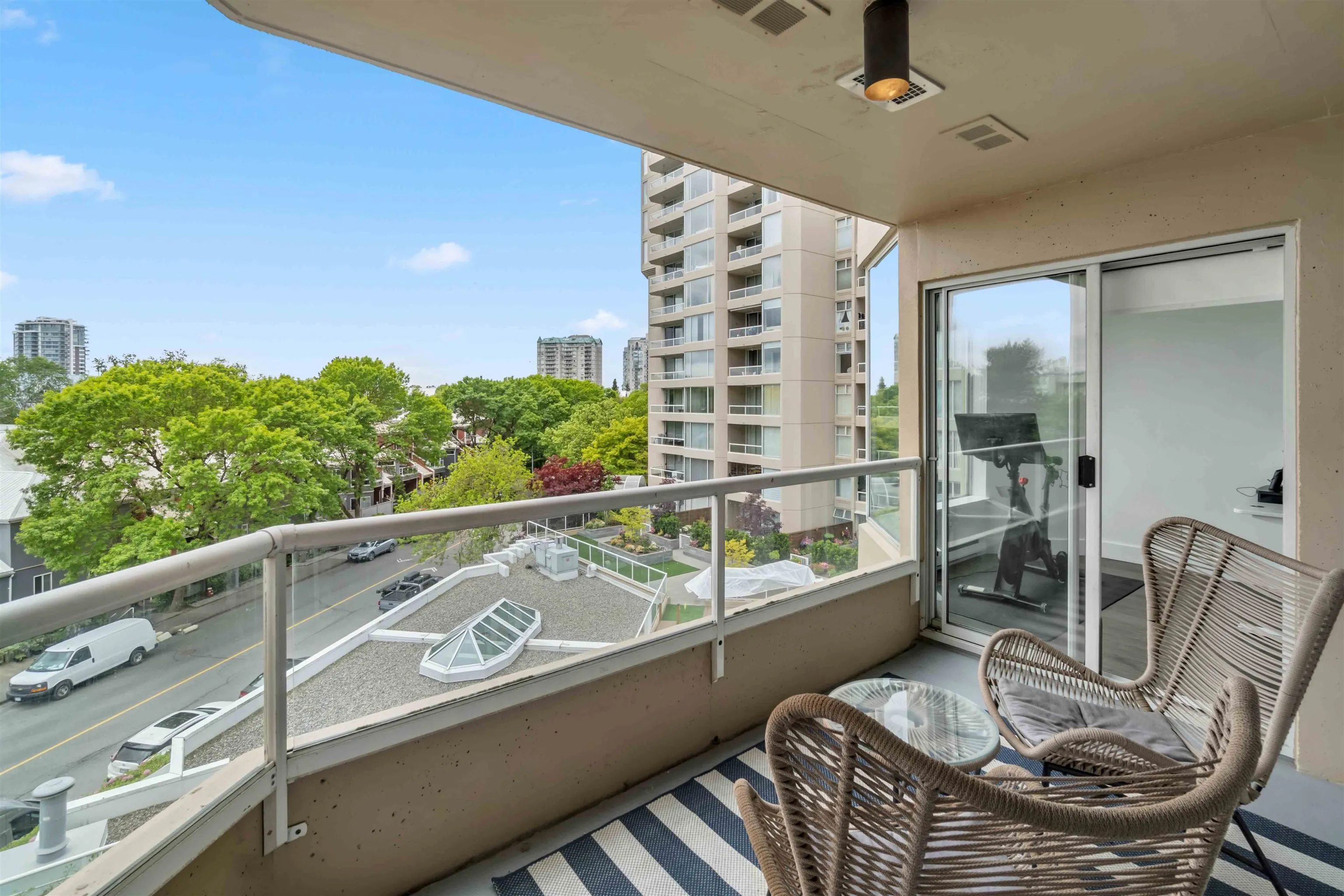 405 1045 Quayside Drive