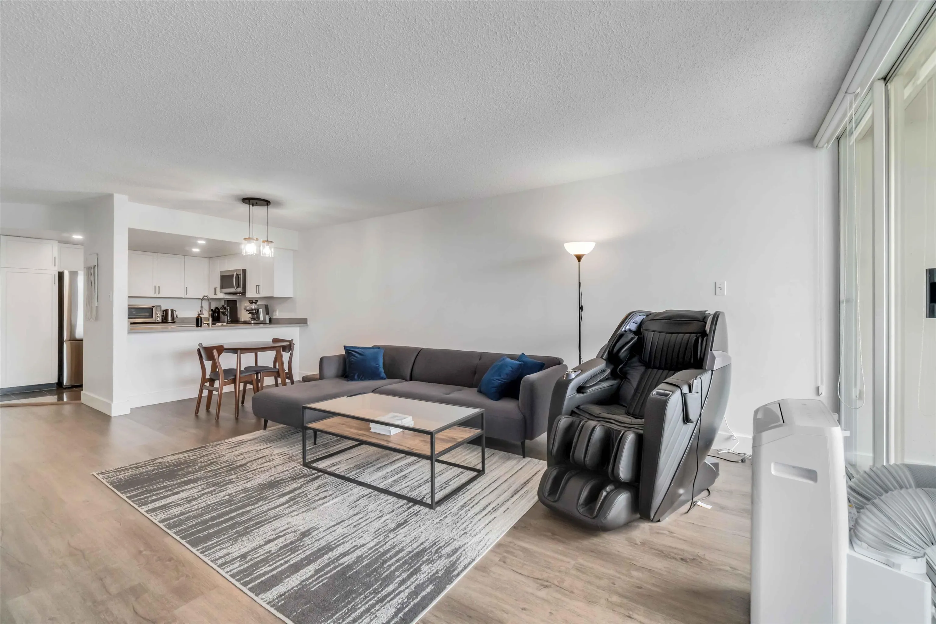 405 1045 Quayside Drive