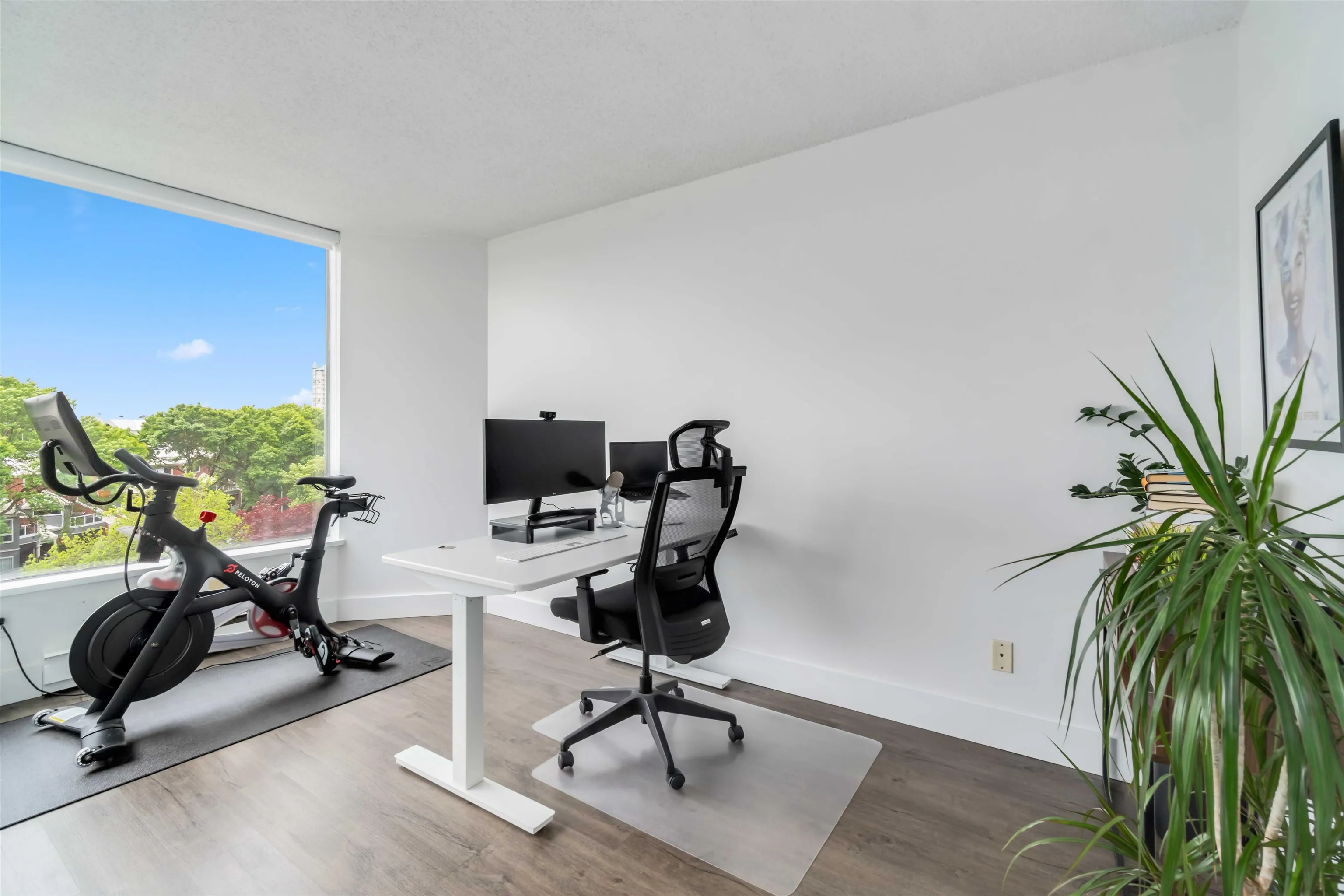 405 1045 Quayside Drive
