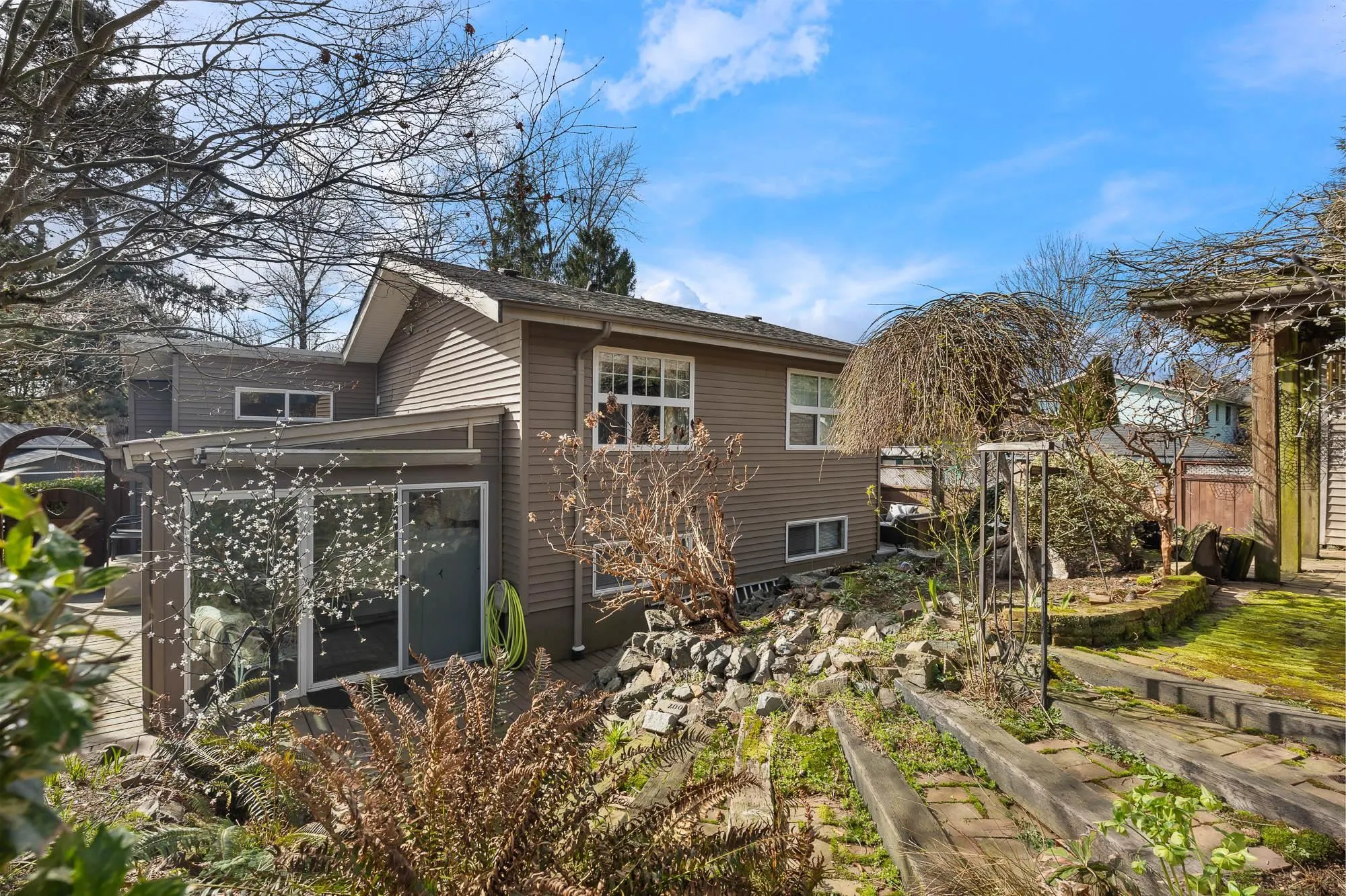 35291 Selkirk Avenue