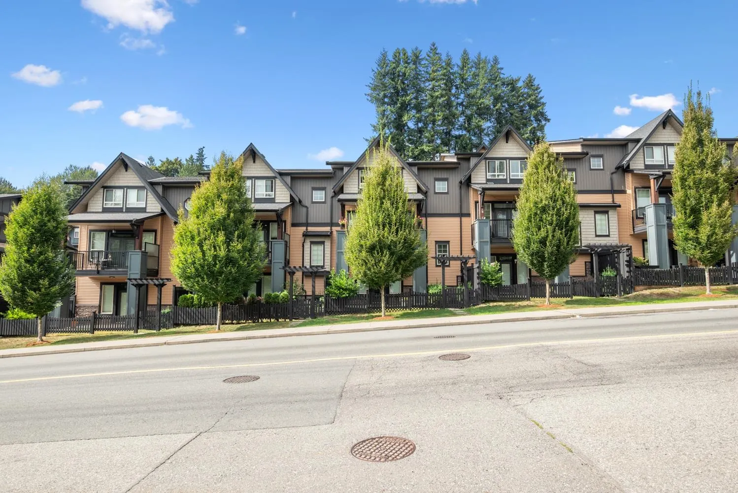 38 10525 240 Street