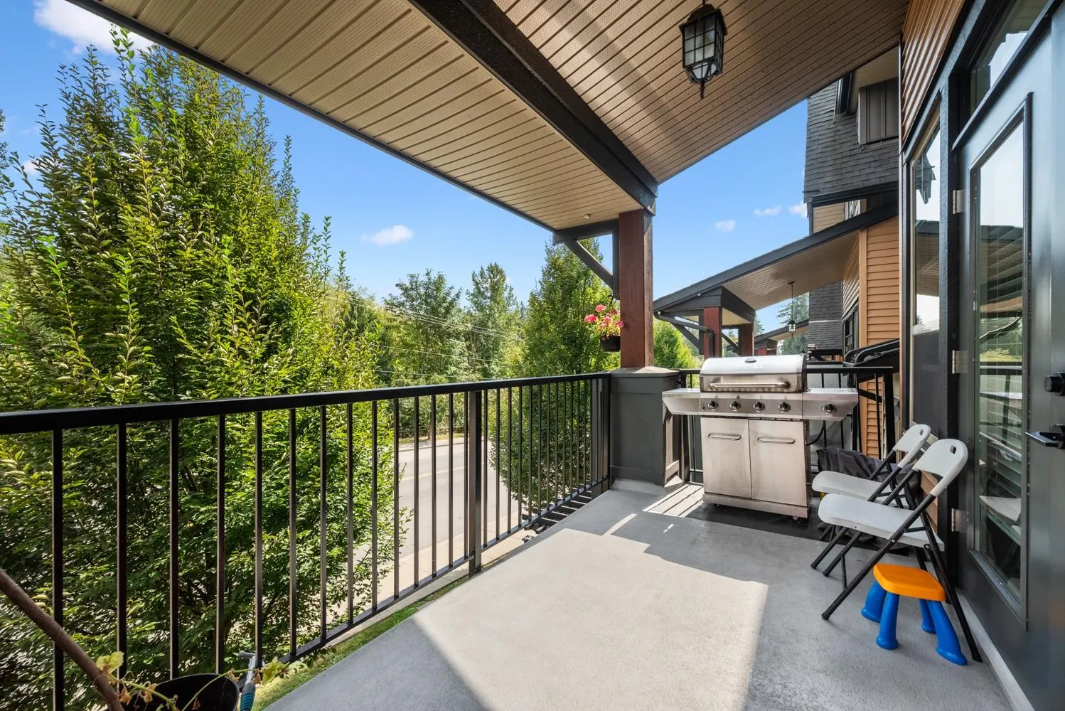 38 10525 240 Street