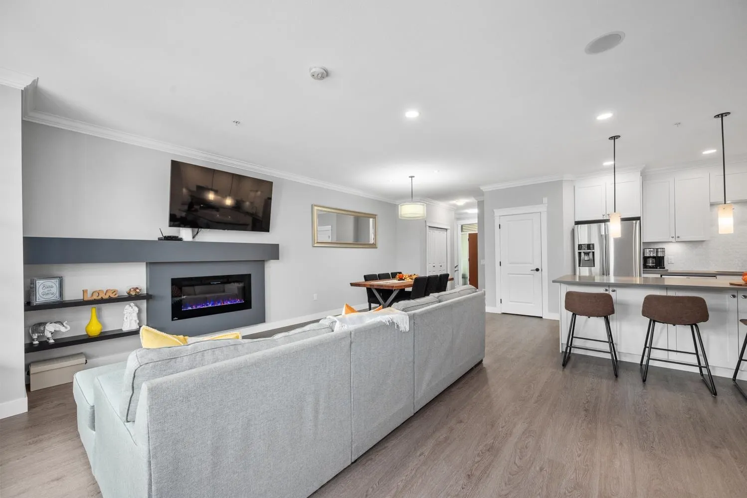38 10525 240 Street