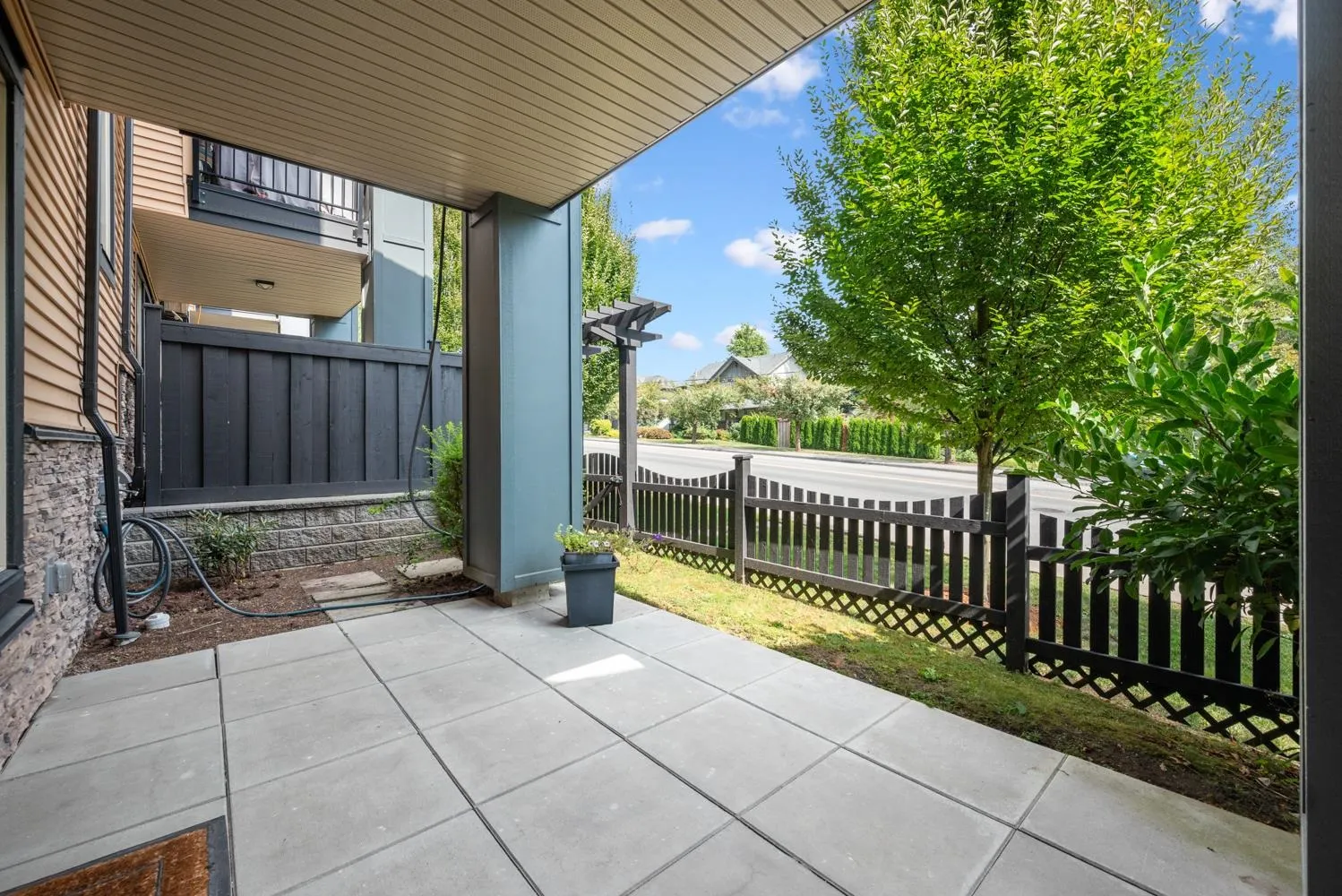 38 10525 240 Street