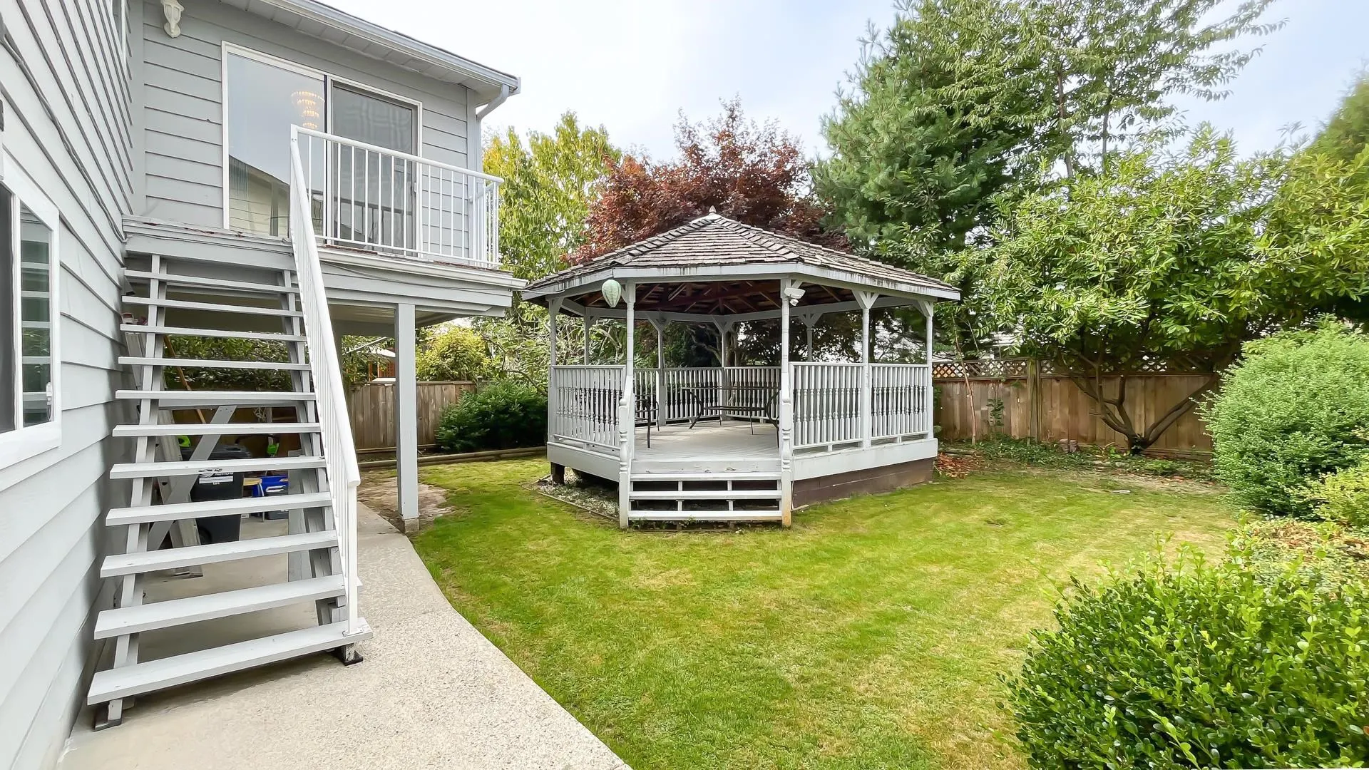 10531 Hollybank Drive