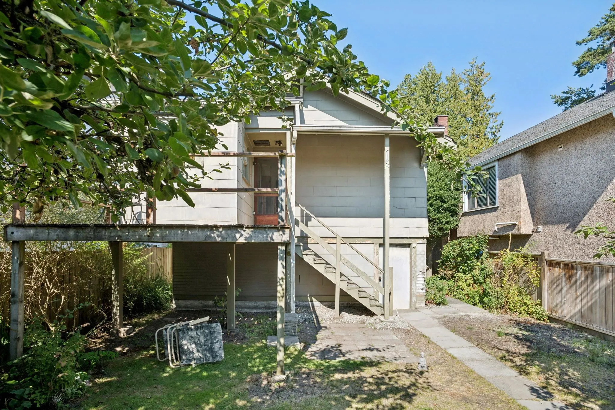 2746 West 41st