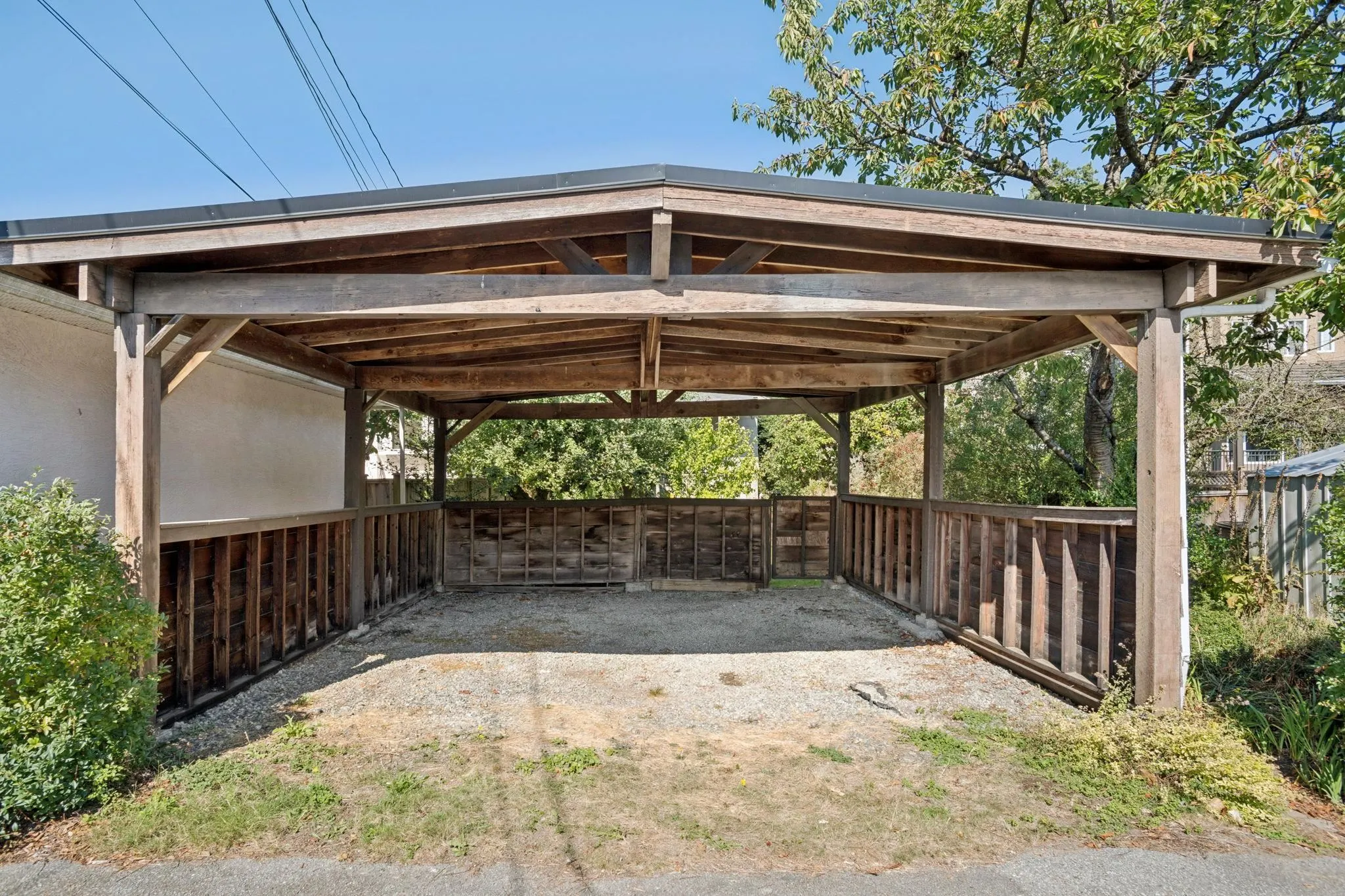 2746 West 41st