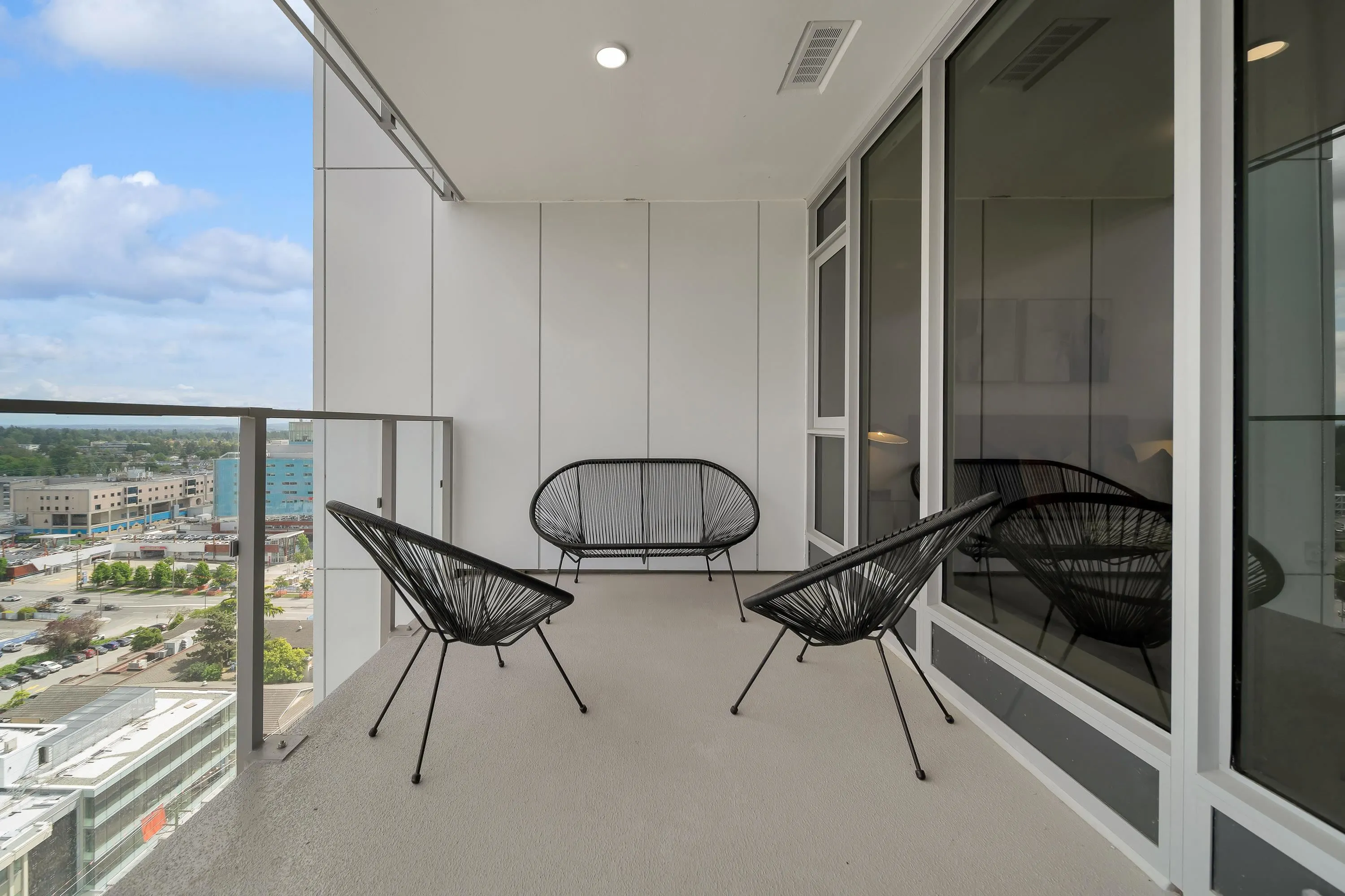 1808 9675 King George Boulevard
