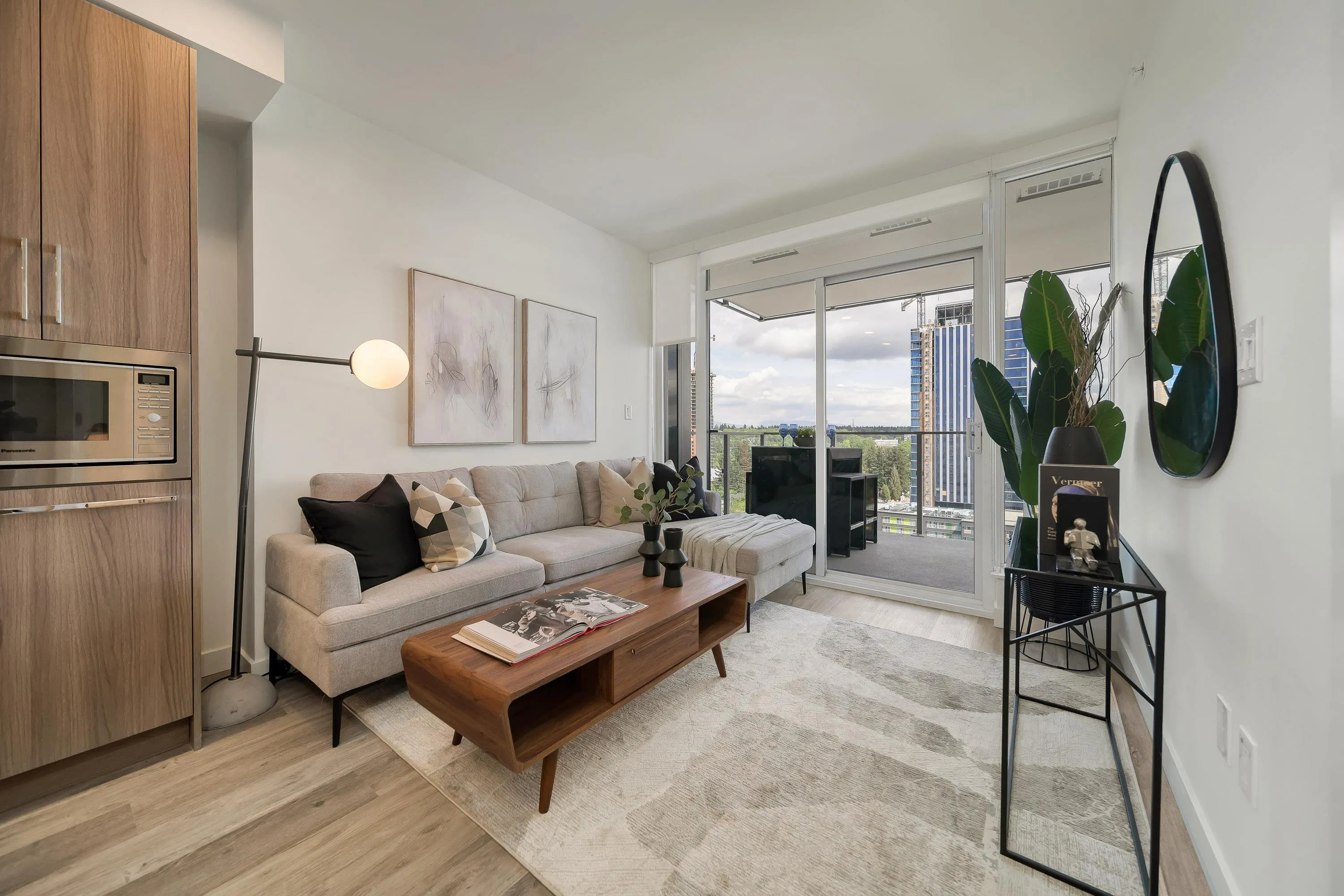 1808 9675 King George Boulevard