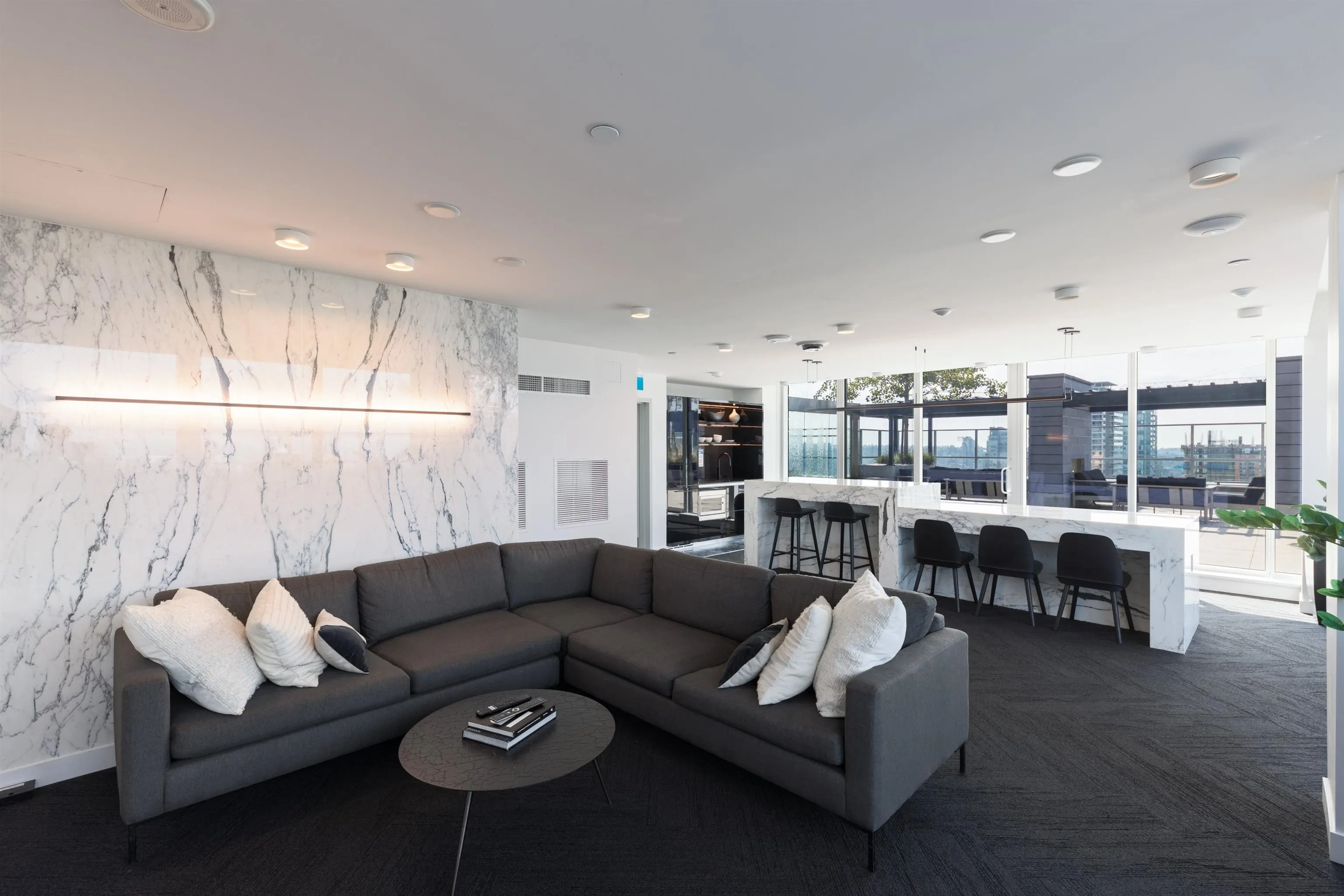 2504 1111 Richards Street
