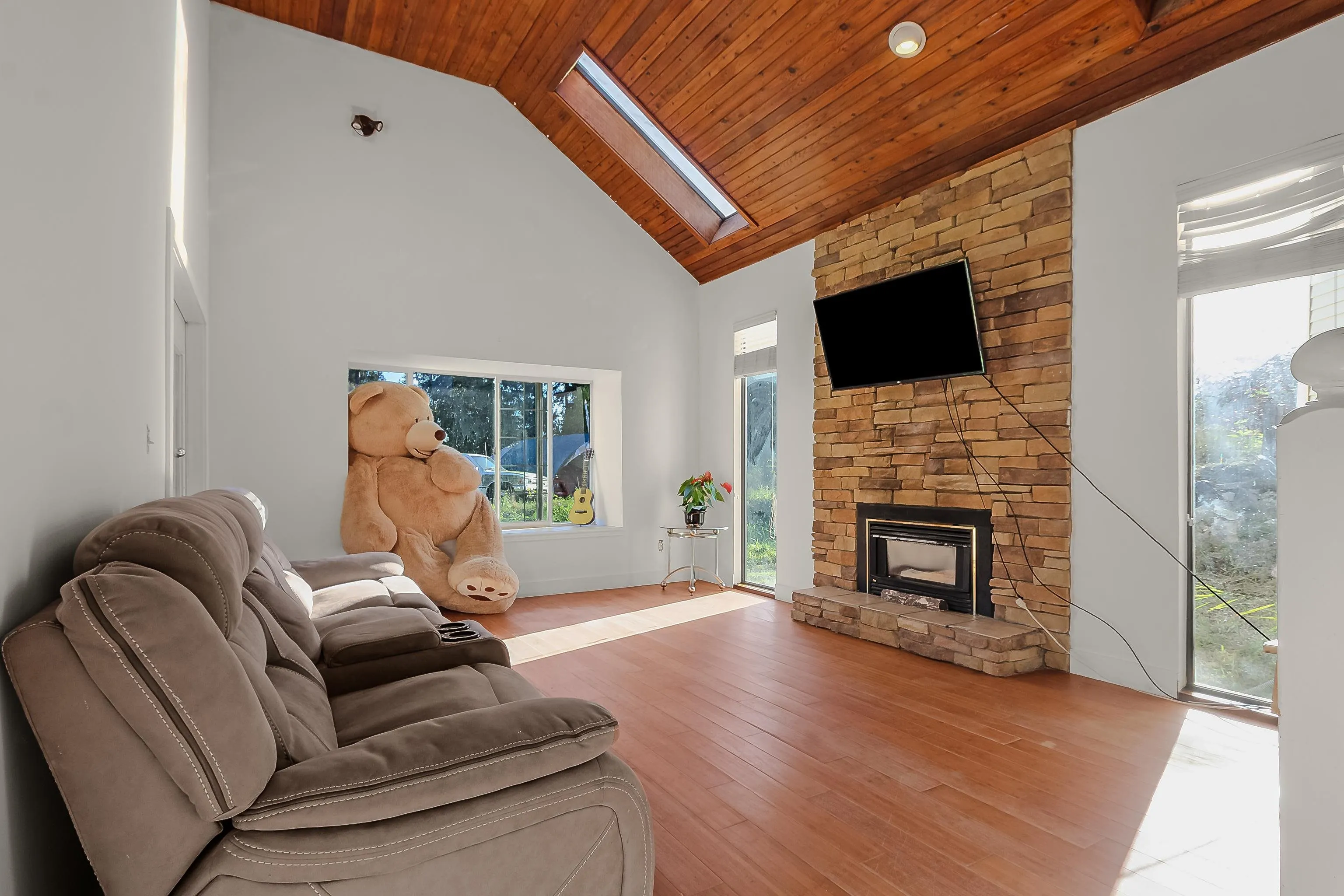 9538 Stave Lake Street