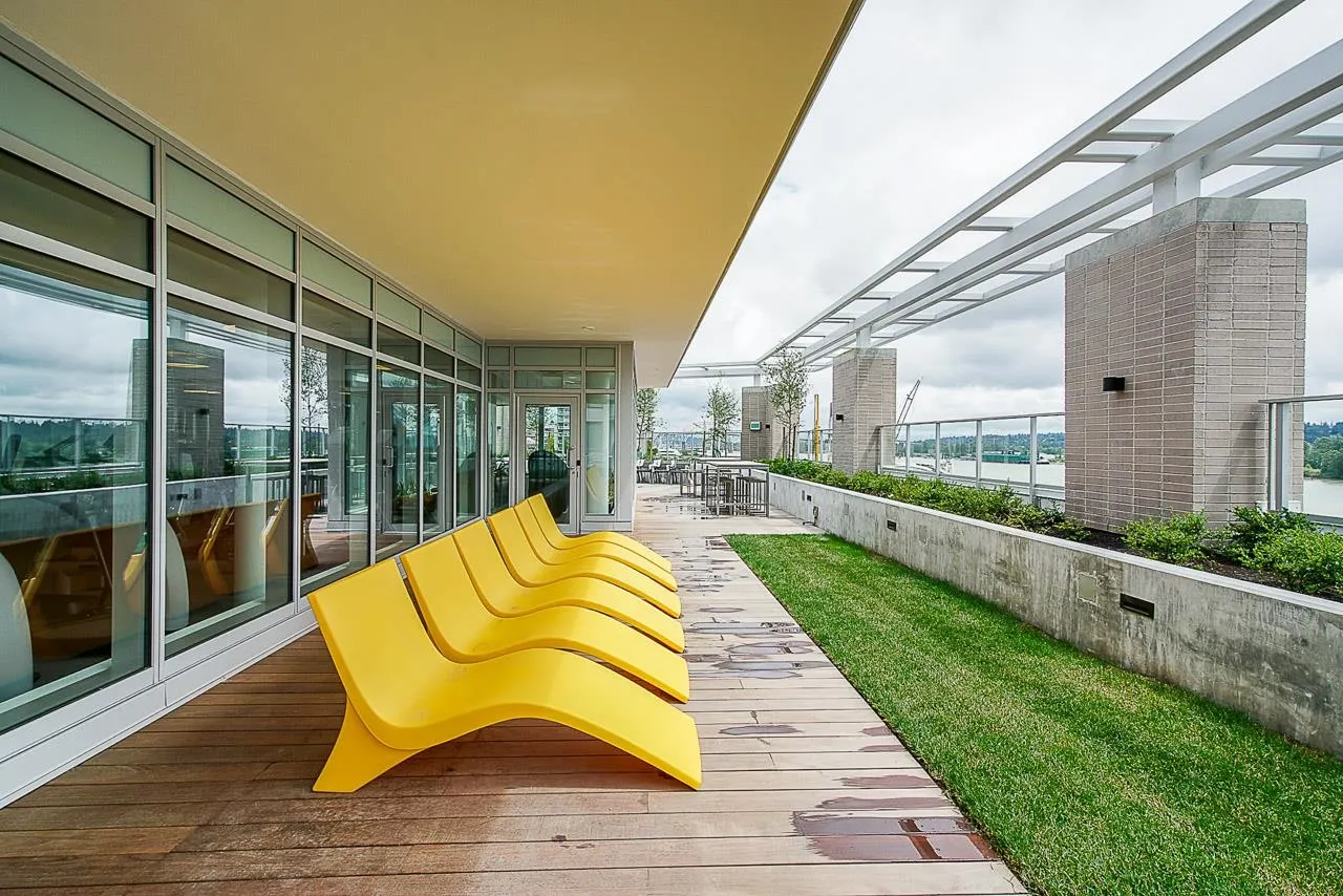 2810 908 Quayside Drive