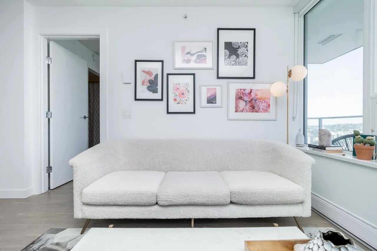 2810 908 Quayside Drive