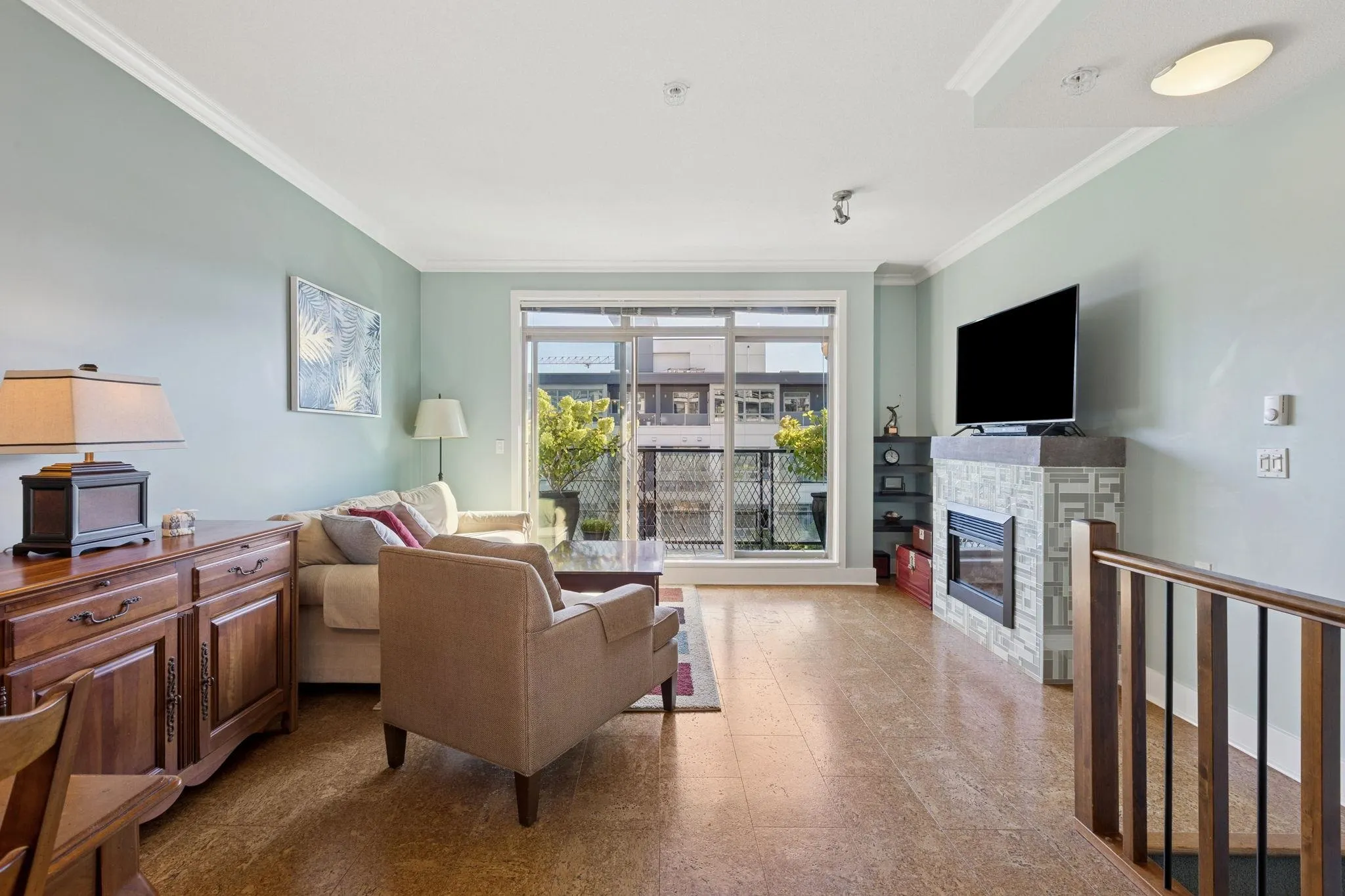 22 728 W 14th Street