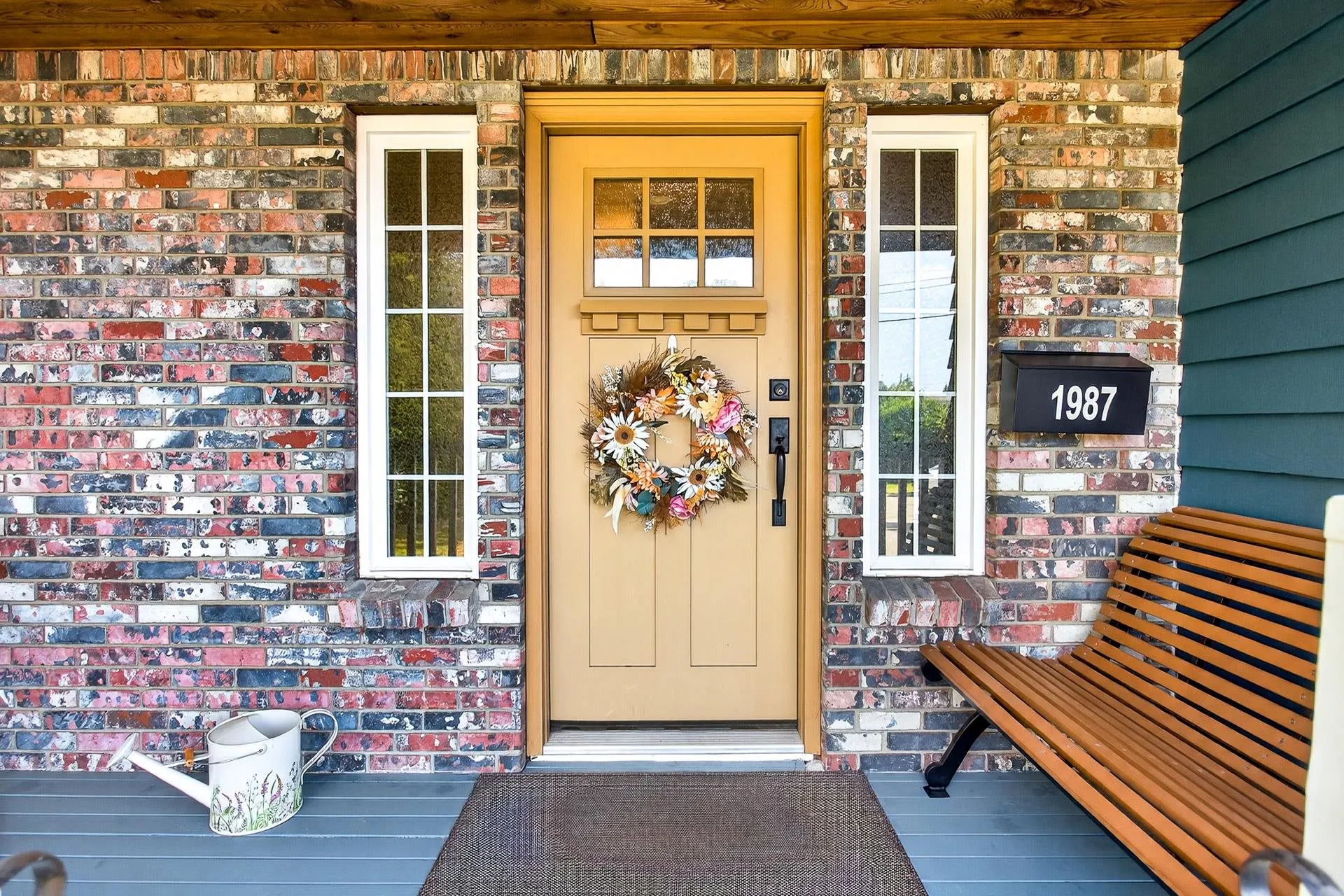 1987 Custer Court