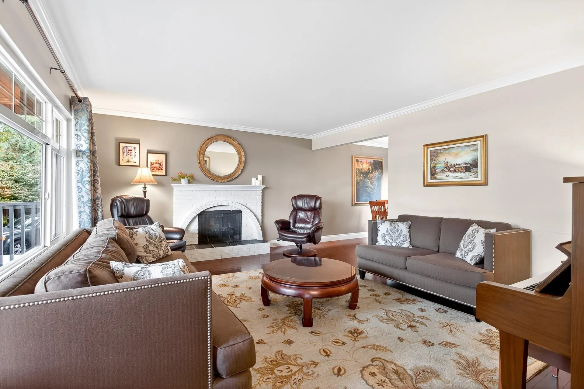 1987 Custer Court