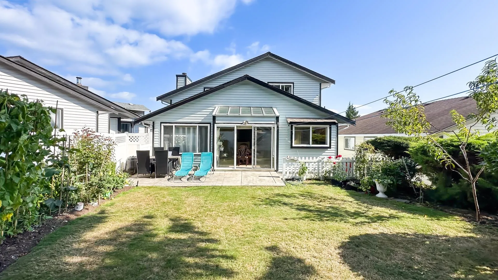 2739 Goldstream Crescent