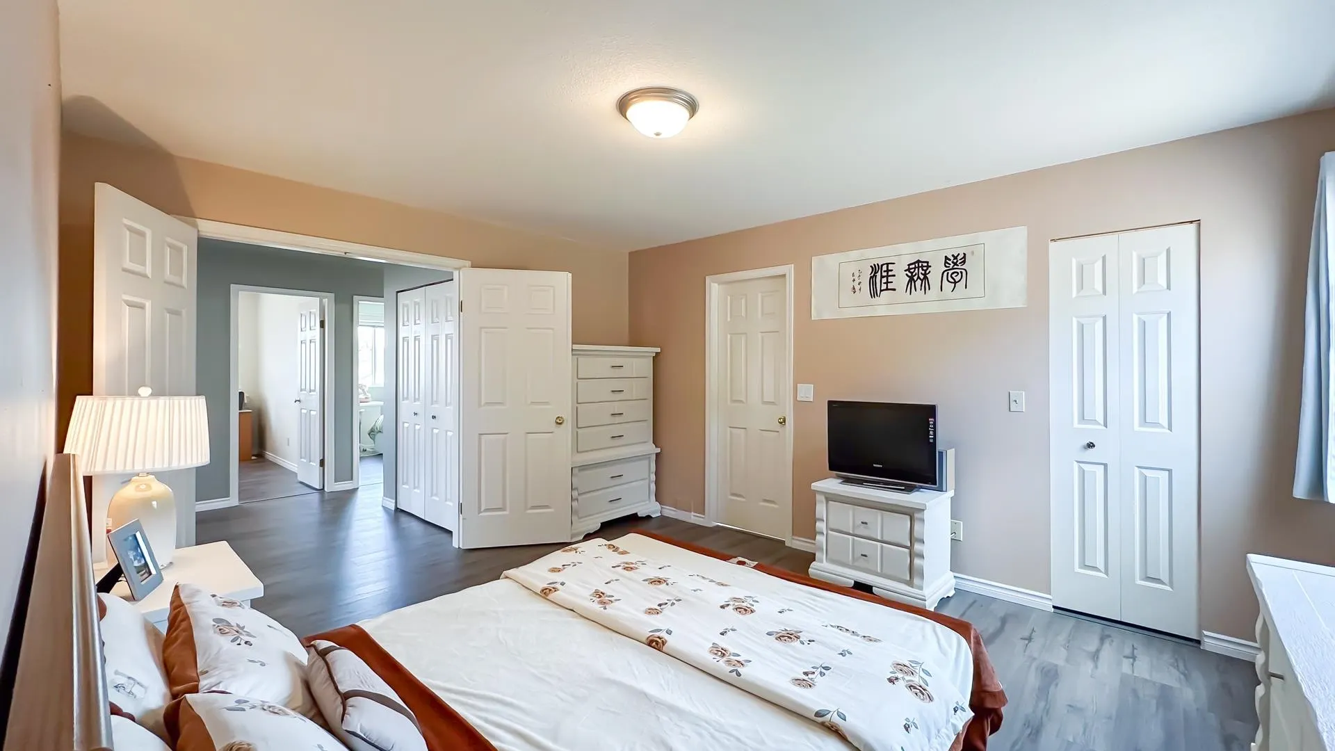 2739 Goldstream Crescent
