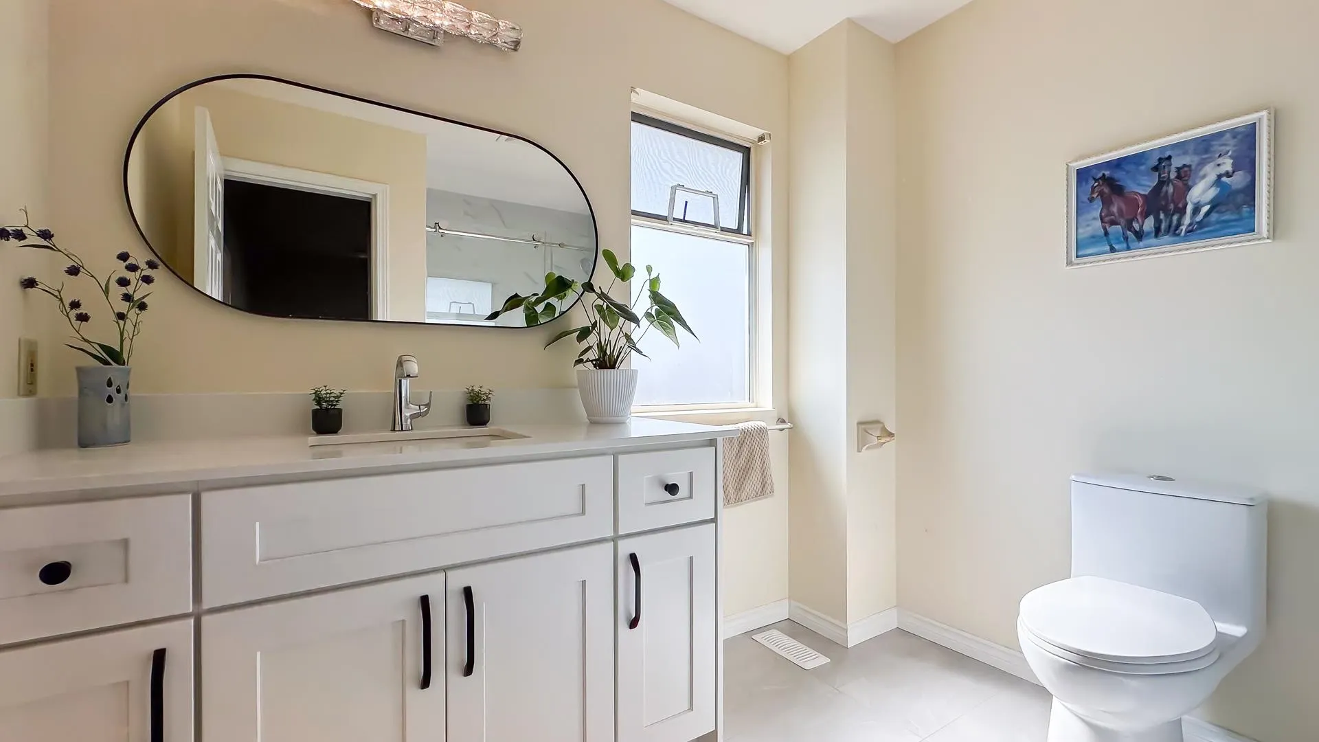 2739 Goldstream Crescent
