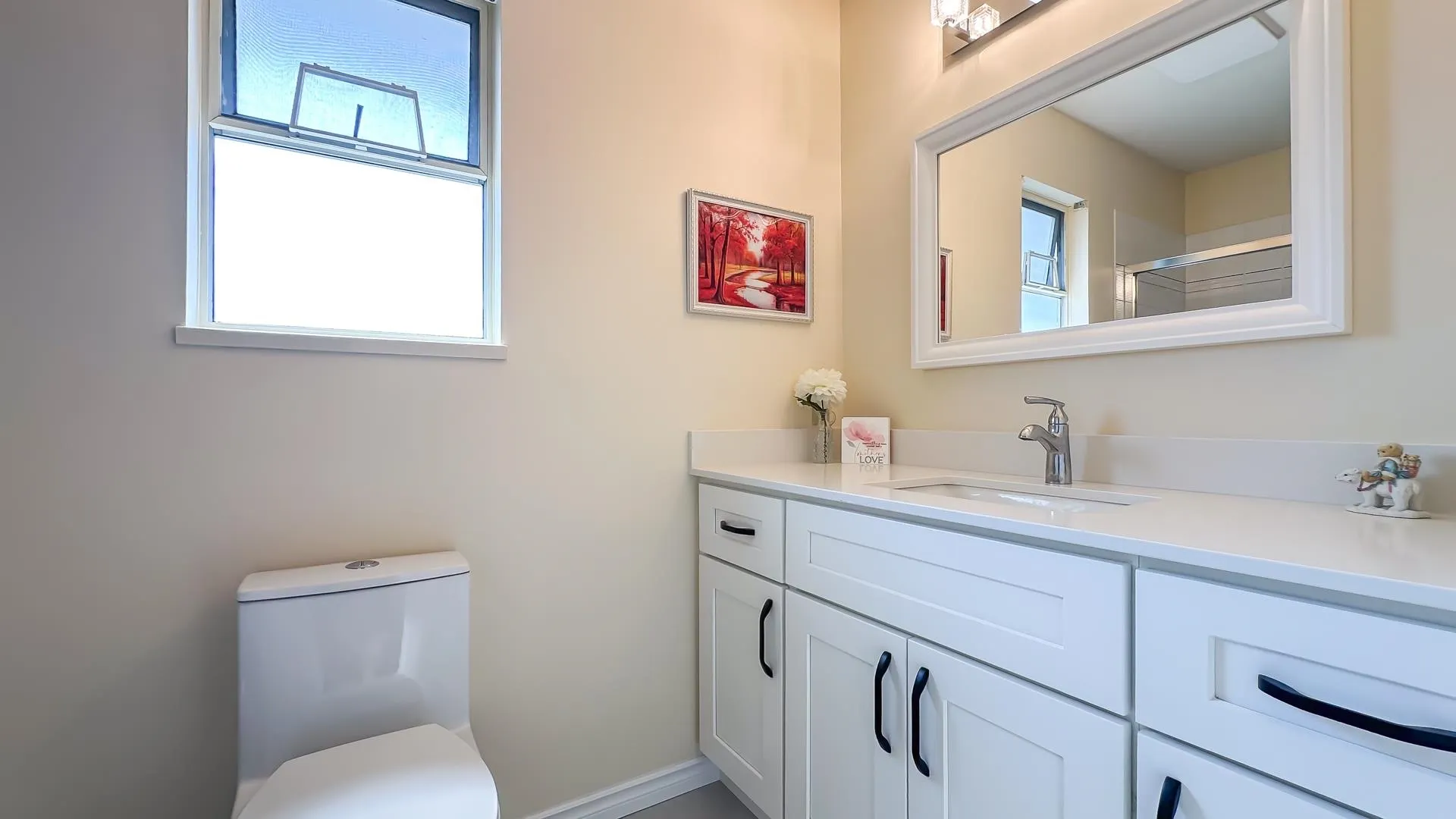 2739 Goldstream Crescent