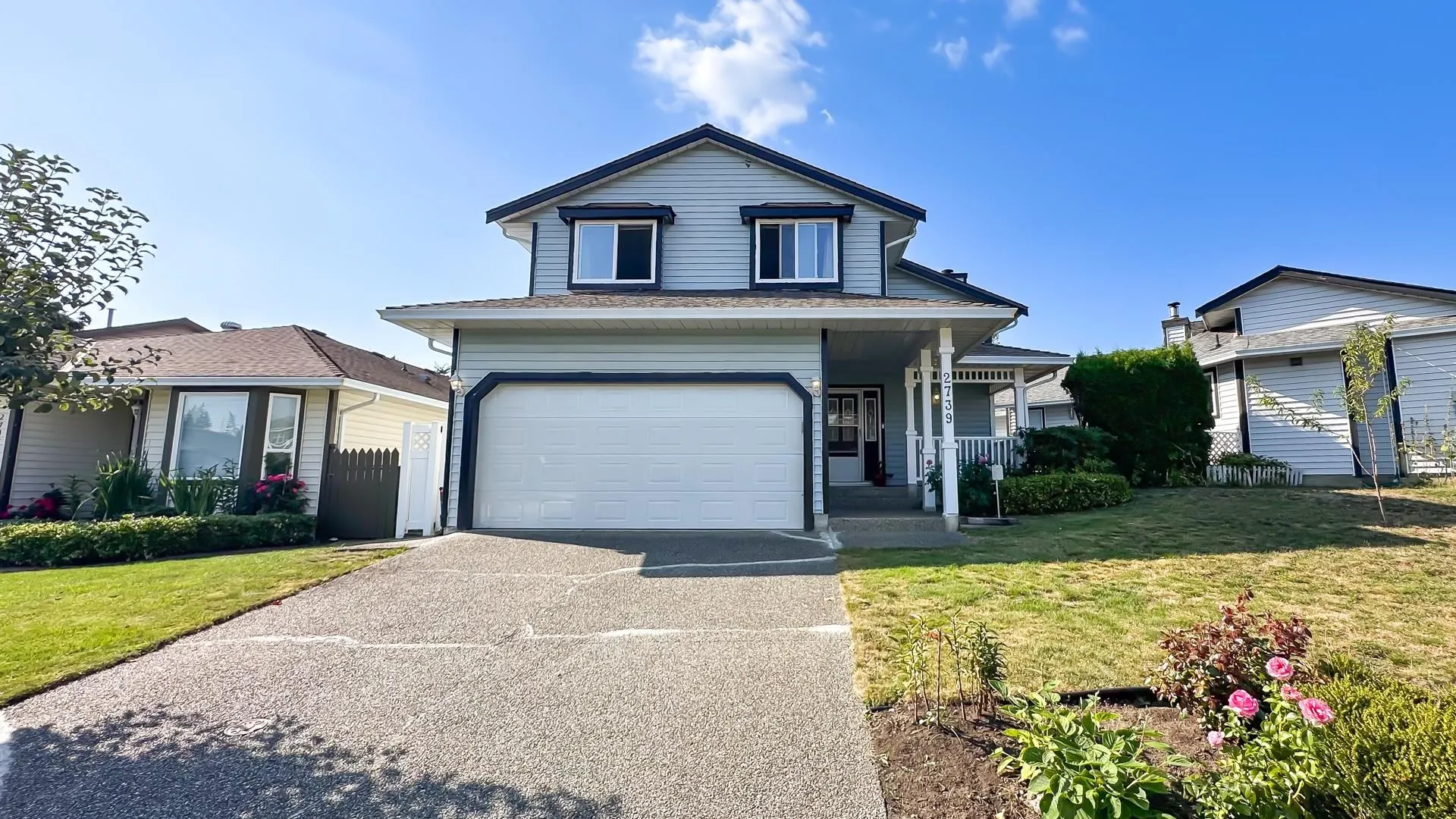 2739 Goldstream Crescent