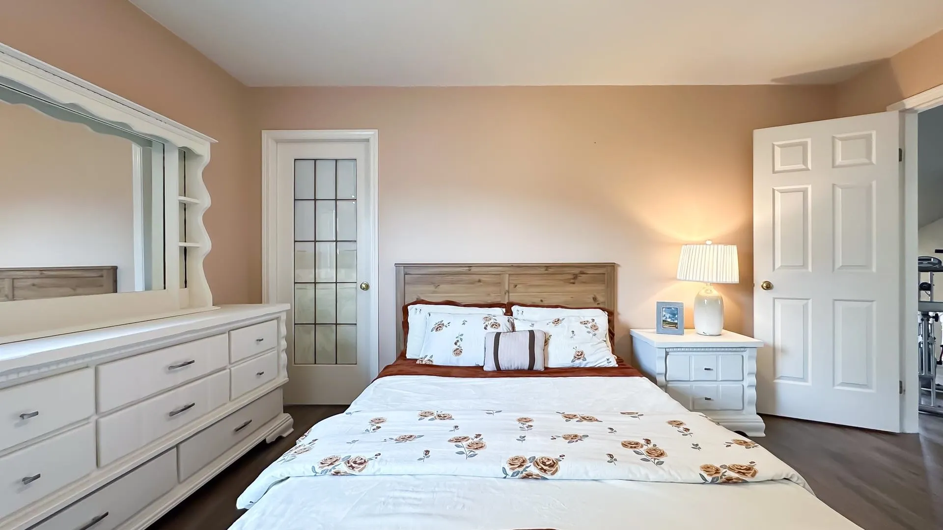 2739 Goldstream Crescent