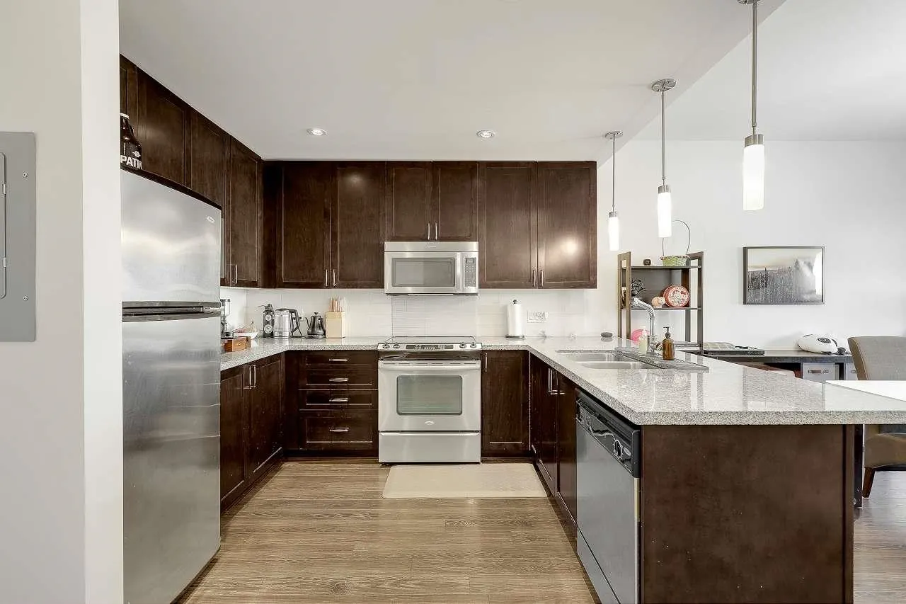 310 2368 Marpole Avenue