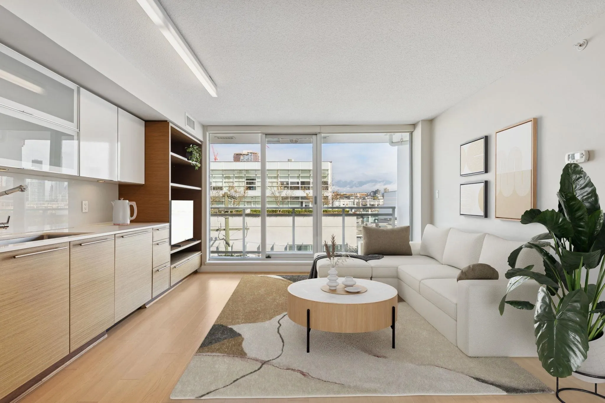 416 1635 West 3rd Avenue