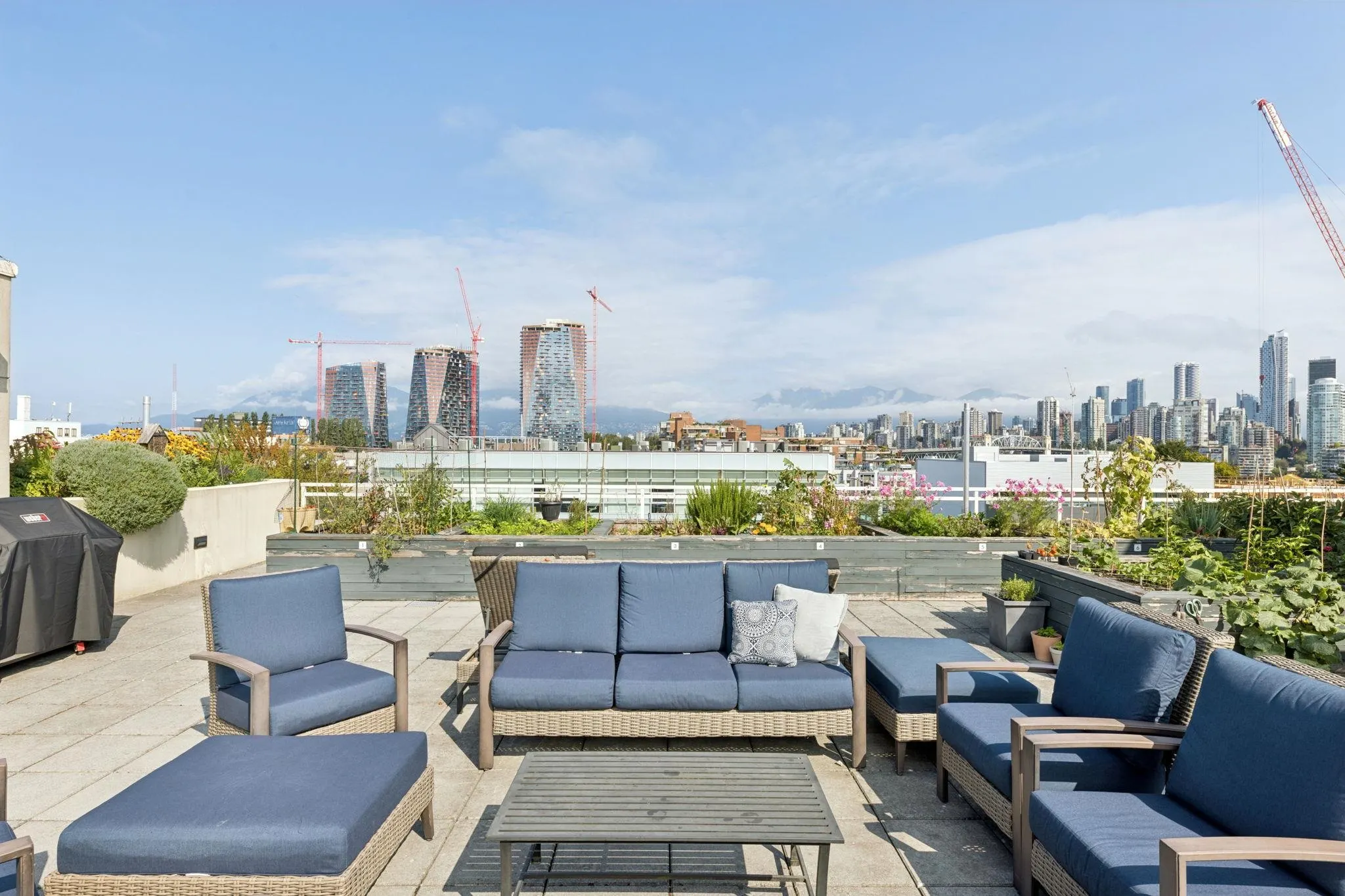 416 1635 West 3rd Avenue