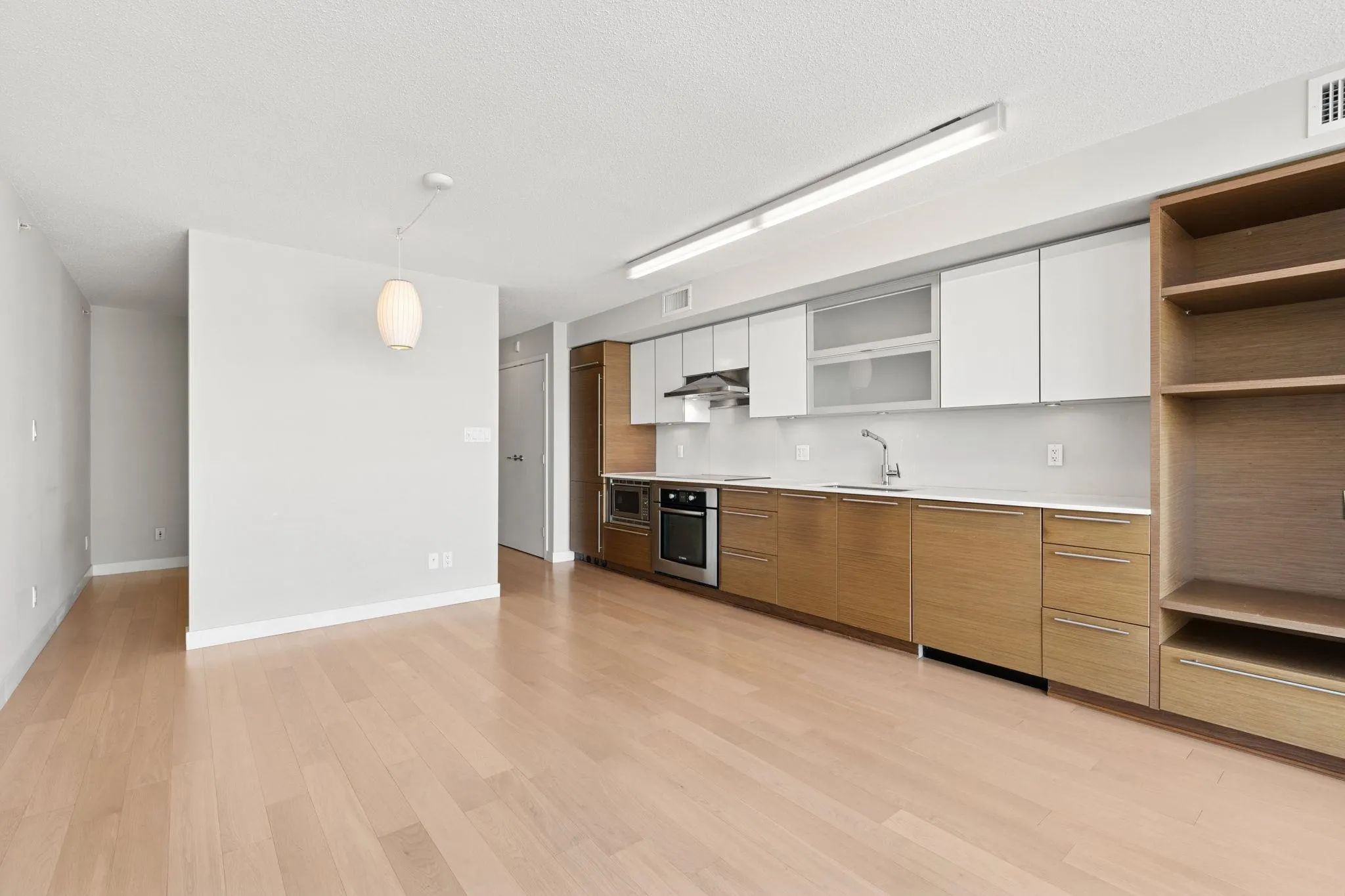 416 1635 West 3rd Avenue