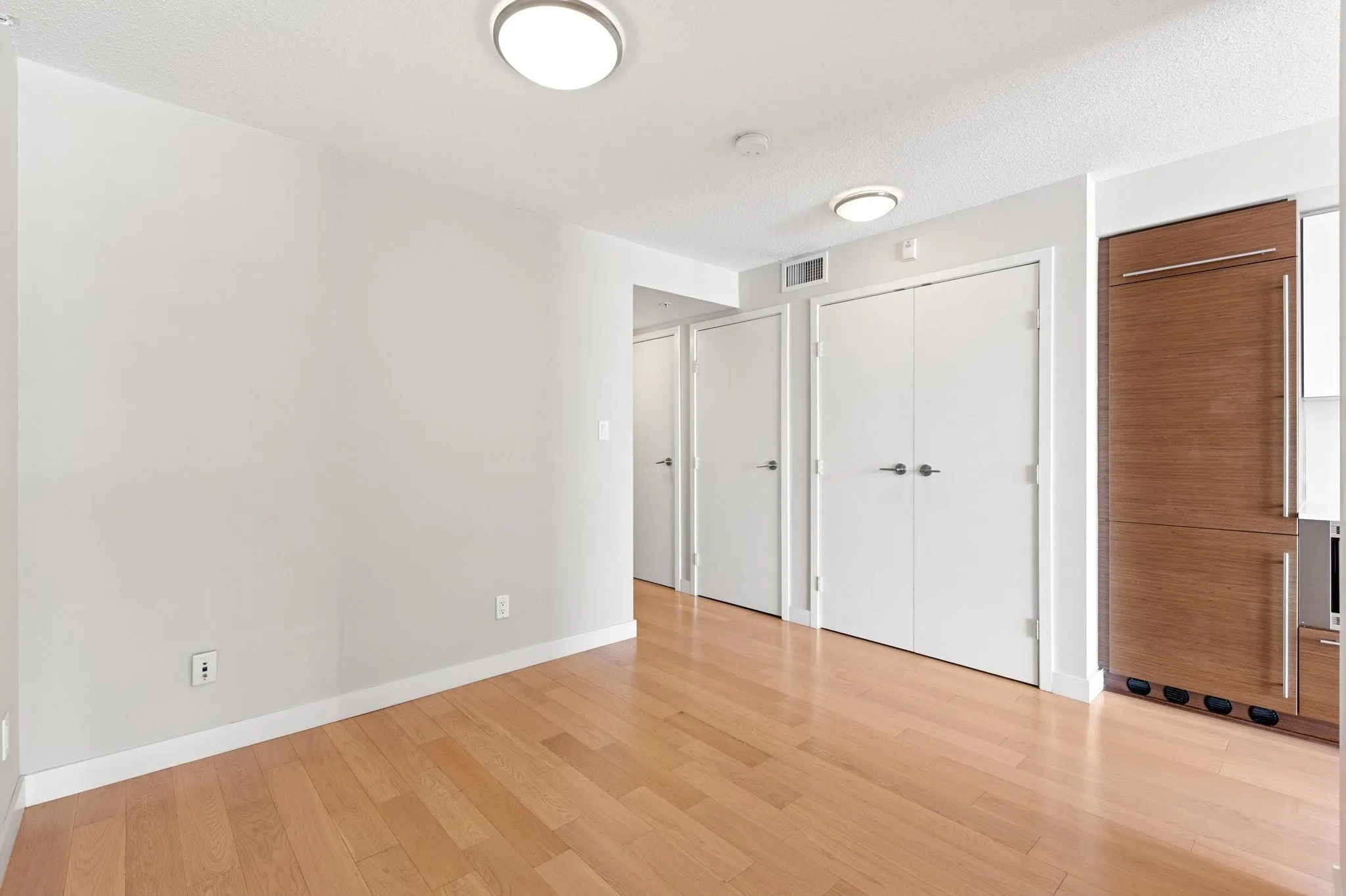 416 1635 West 3rd Avenue