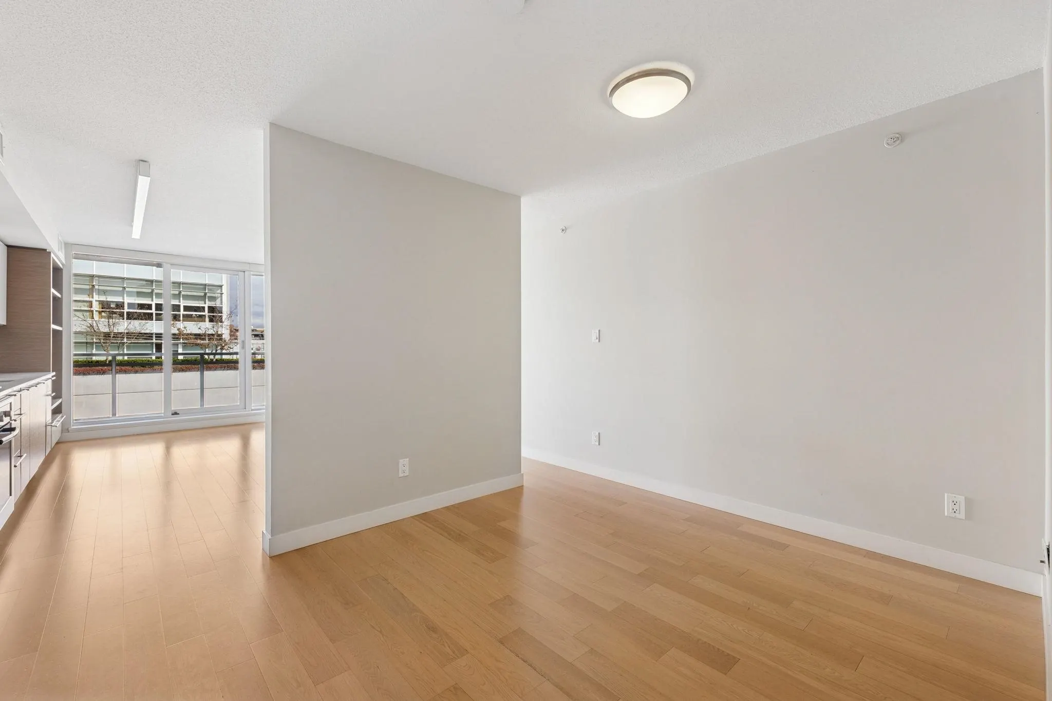 416 1635 West 3rd Avenue