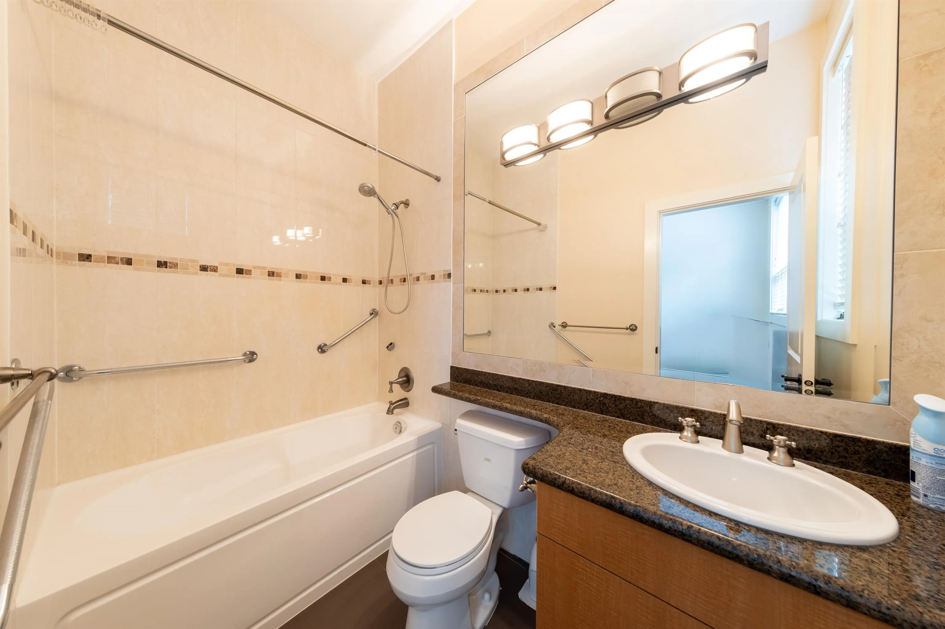 7791 Sunnymede Crescent