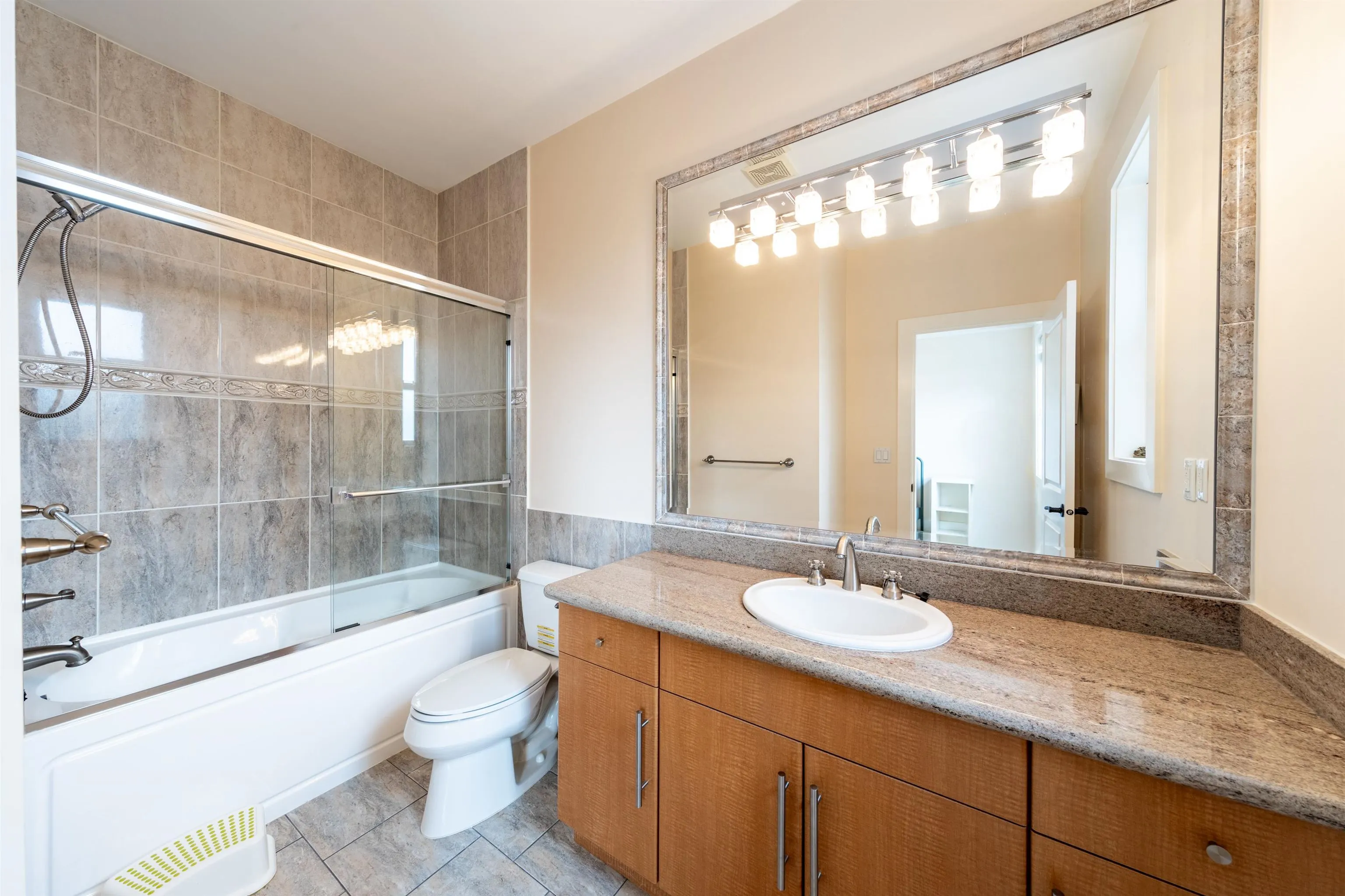 7791 Sunnymede Crescent