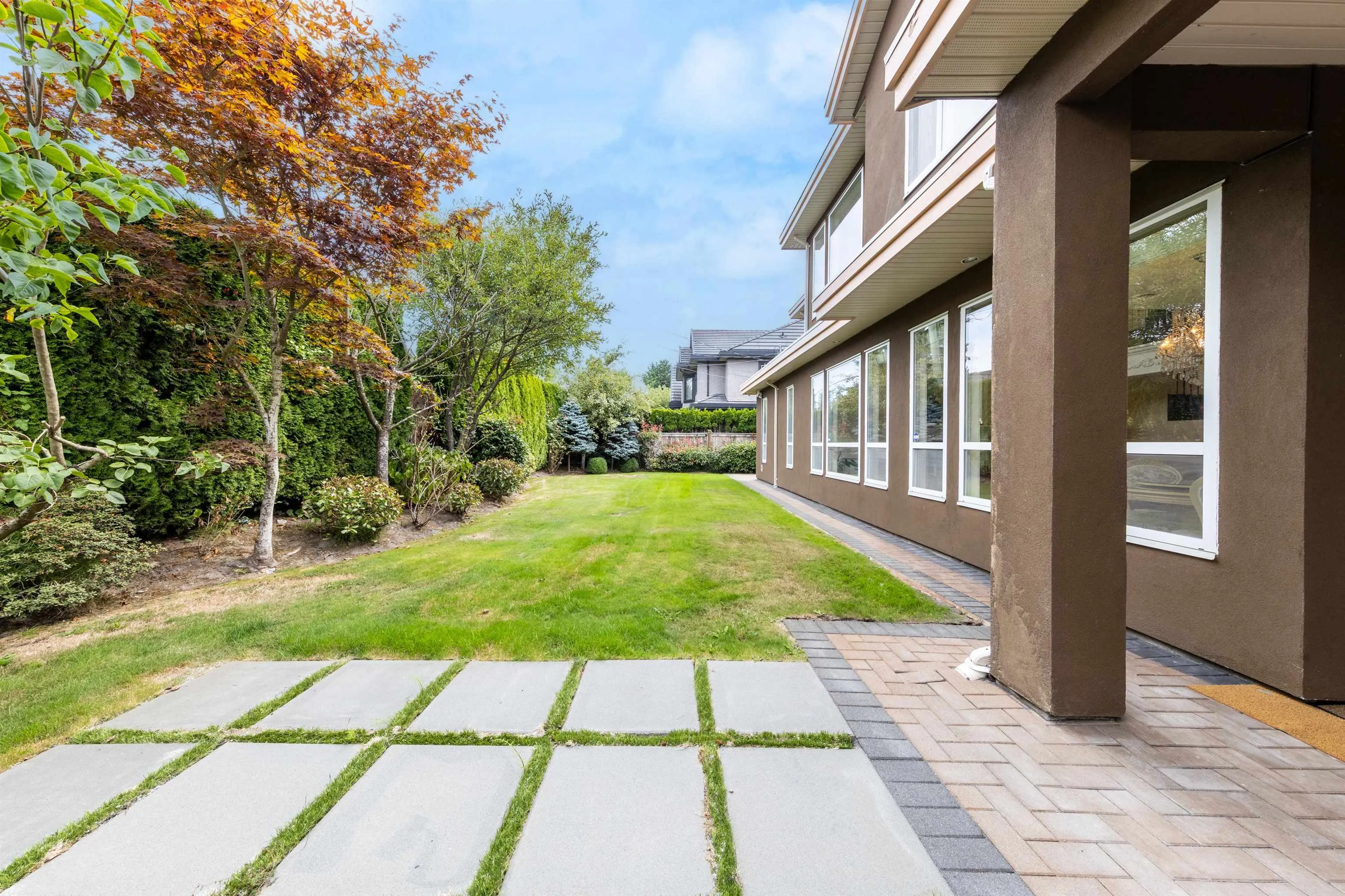 7791 Sunnymede Crescent