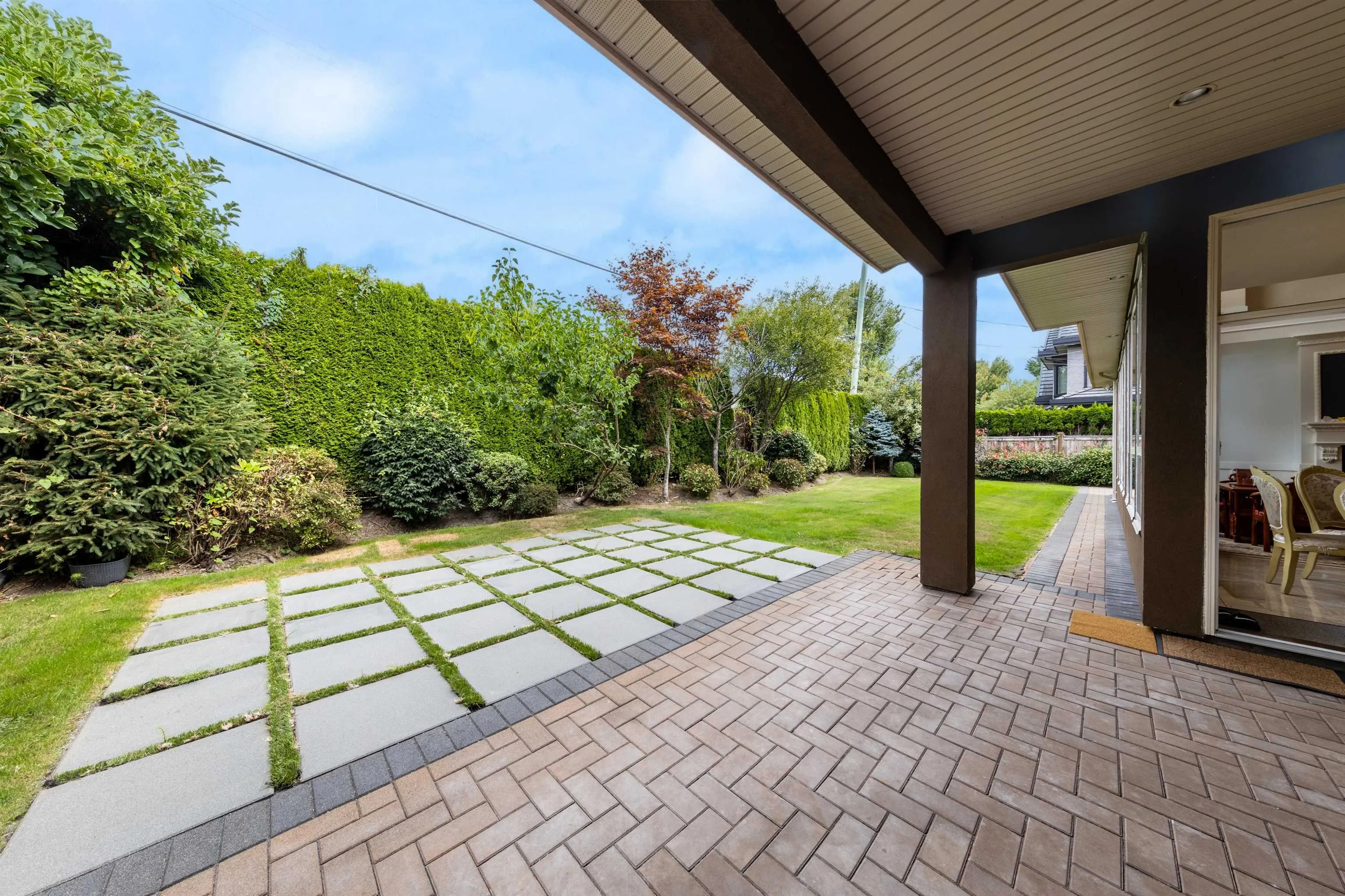 7791 Sunnymede Crescent