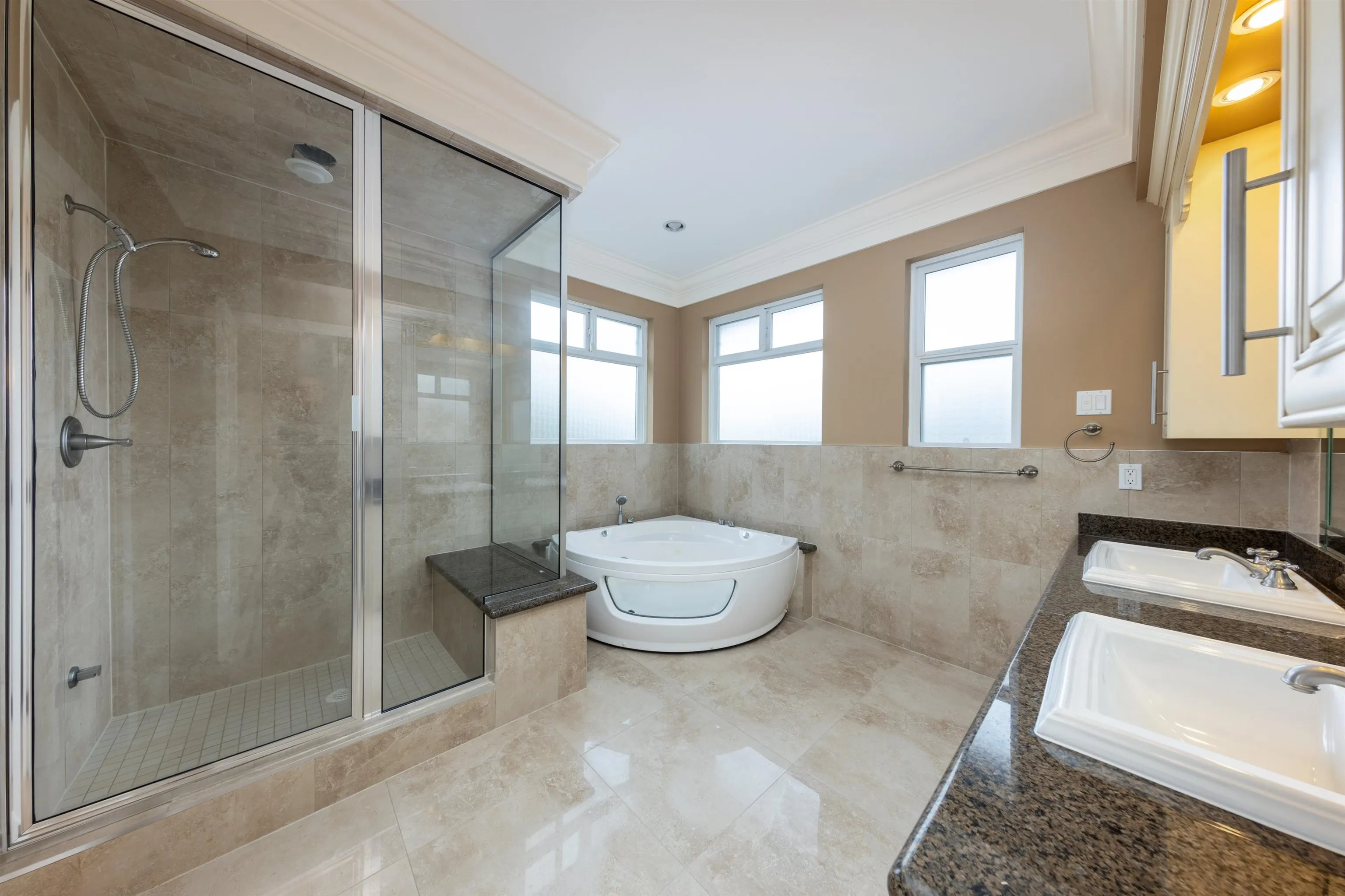7791 Sunnymede Crescent