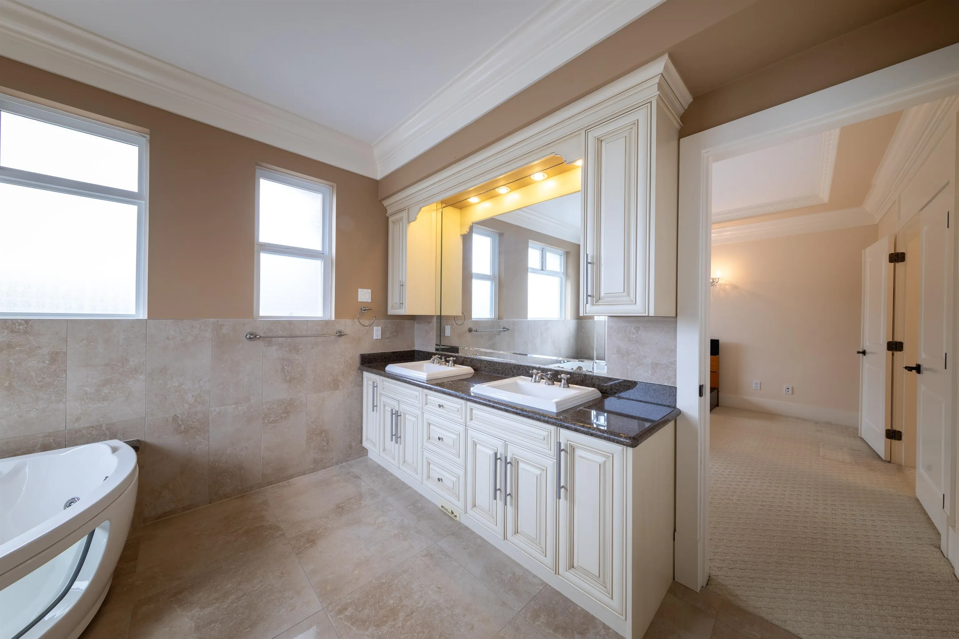 7791 Sunnymede Crescent