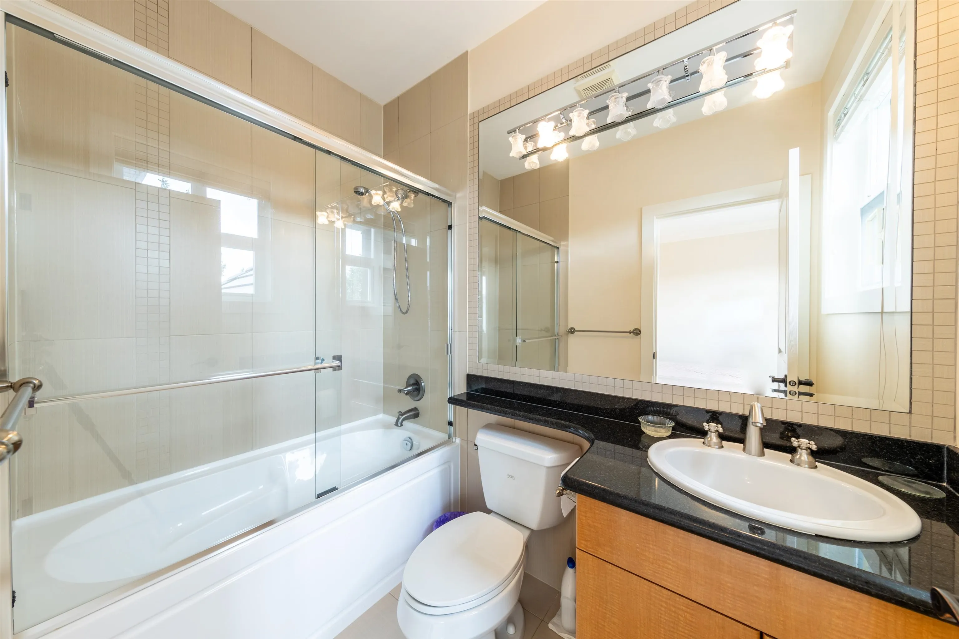 7791 Sunnymede Crescent
