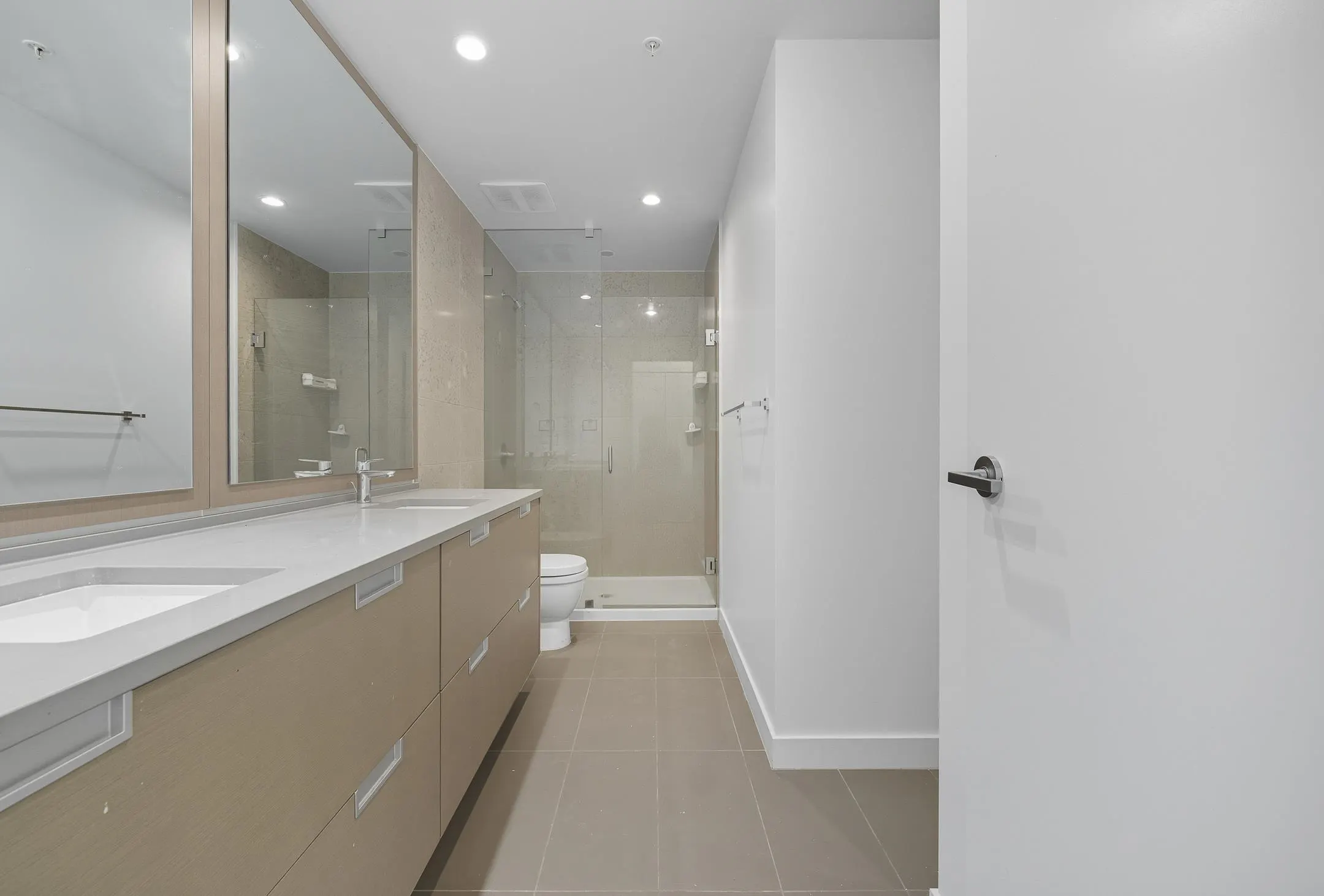 2603 4688 Kingsway