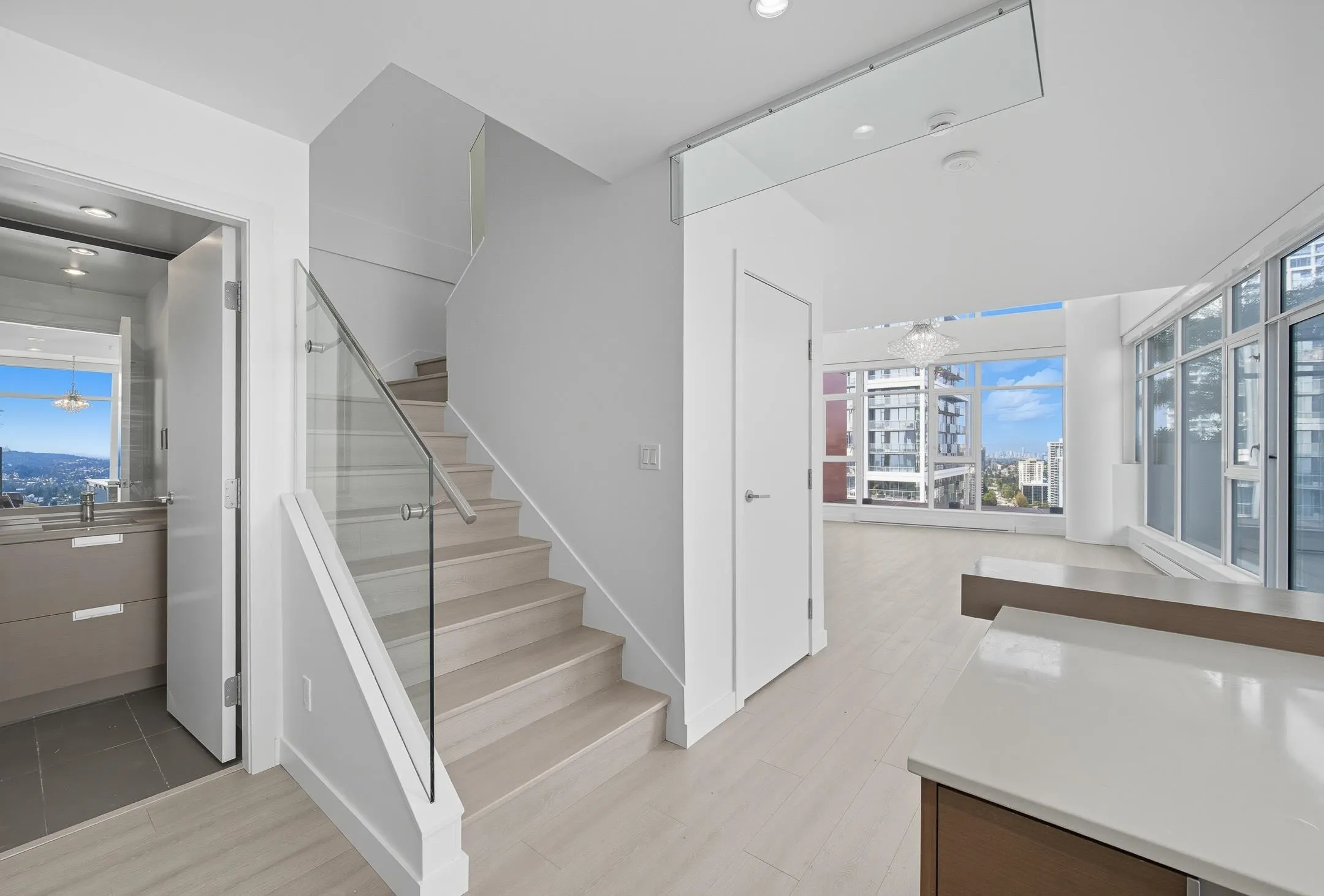 2603 4688 Kingsway